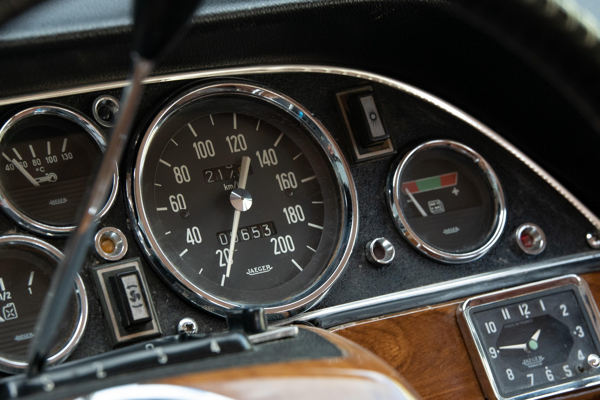 1969 Citroën DS 21 ‘Majesty’ Saloon Is An Incredibly Rare, Incredibly Luxurious Sedan