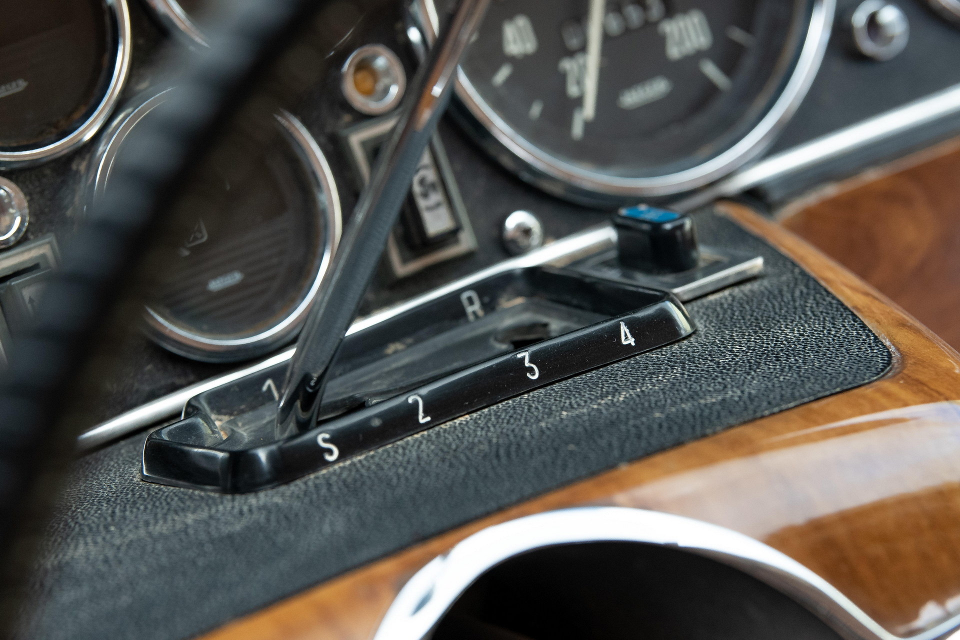 1969 Citroën DS 21 ‘Majesty’ Saloon Is An Incredibly Rare, Incredibly Luxurious Sedan