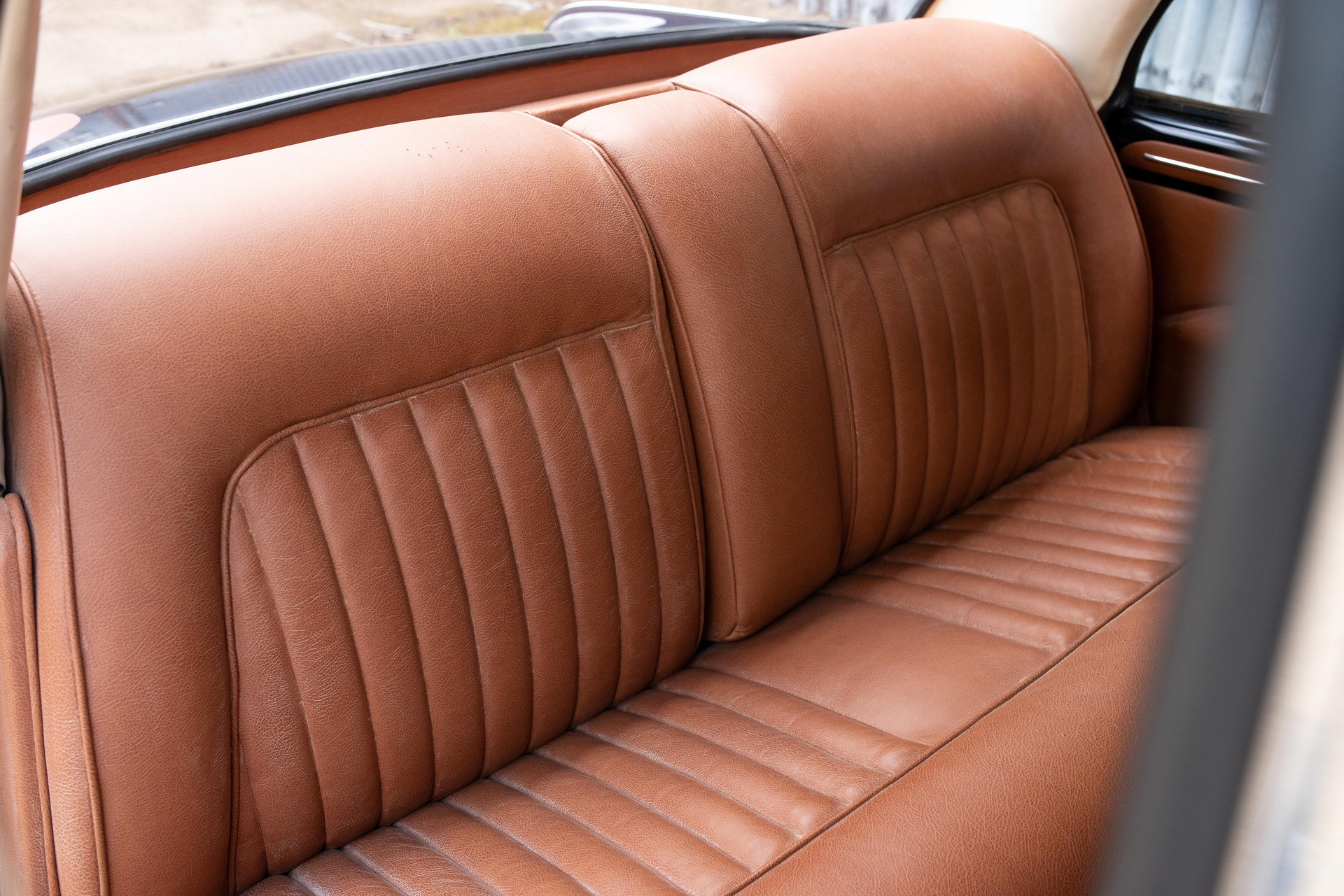 1969 Citroën DS 21 ‘Majesty’ Saloon Is An Incredibly Rare, Incredibly Luxurious Sedan