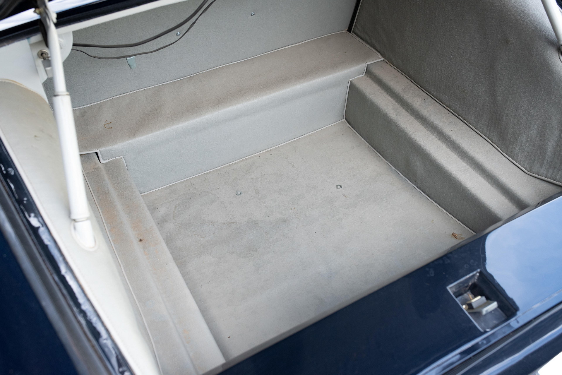 1969 Citroën DS 21 ‘Majesty’ Saloon Is An Incredibly Rare, Incredibly Luxurious Sedan