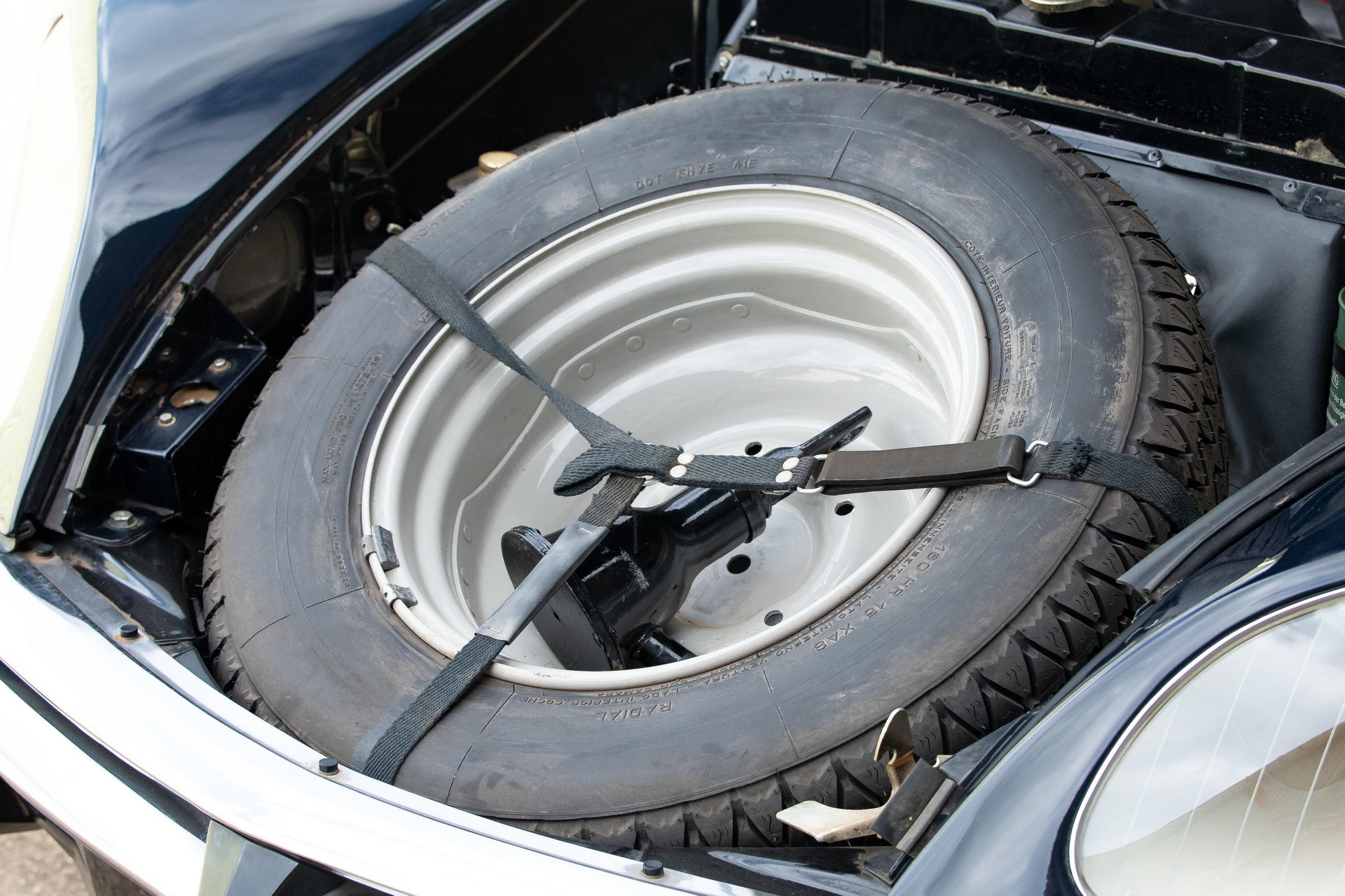 1969 Citroën DS 21 ‘Majesty’ Saloon Is An Incredibly Rare, Incredibly Luxurious Sedan