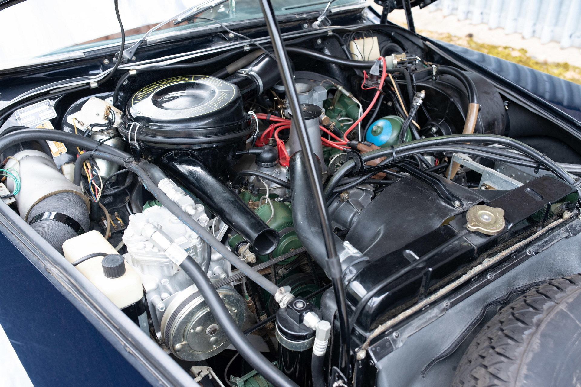 1969 Citroën DS 21 ‘Majesty’ Saloon Is An Incredibly Rare, Incredibly Luxurious Sedan