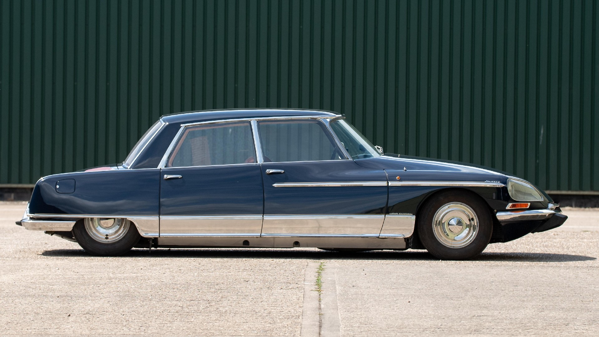 1969 Citroën DS 21 ‘Majesty’ Saloon Is An Incredibly Rare, Incredibly Luxurious Sedan