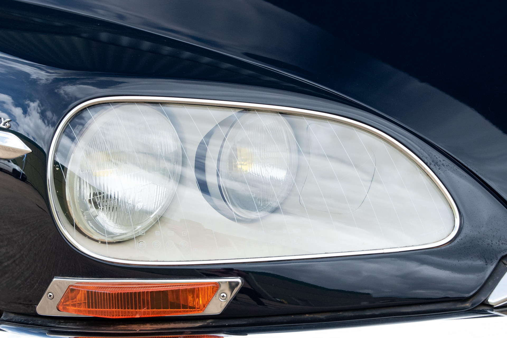 1969 Citroën DS 21 ‘Majesty’ Saloon Is An Incredibly Rare, Incredibly Luxurious Sedan