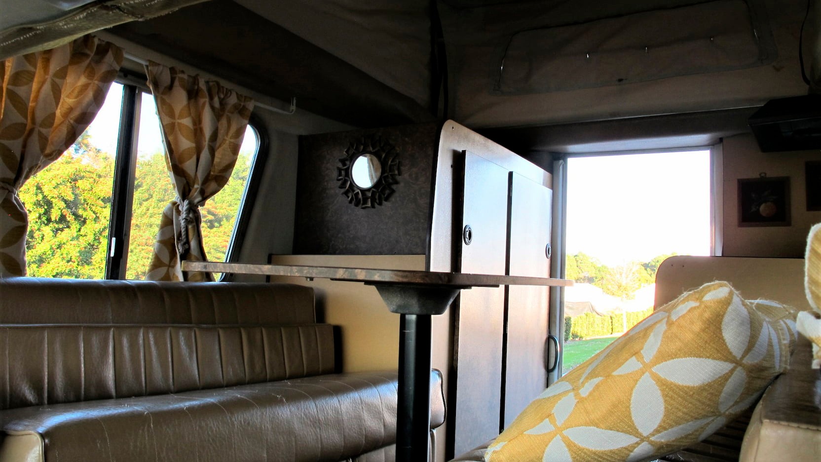 Go Old School Overlanding With This Beautifully Restored 1977 GMC Jimmy Casa Grande