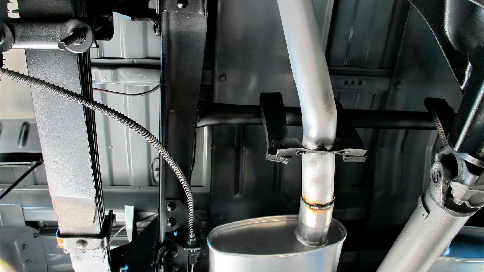 Go Old School Overlanding With This Beautifully Restored 1977 GMC Jimmy Casa Grande