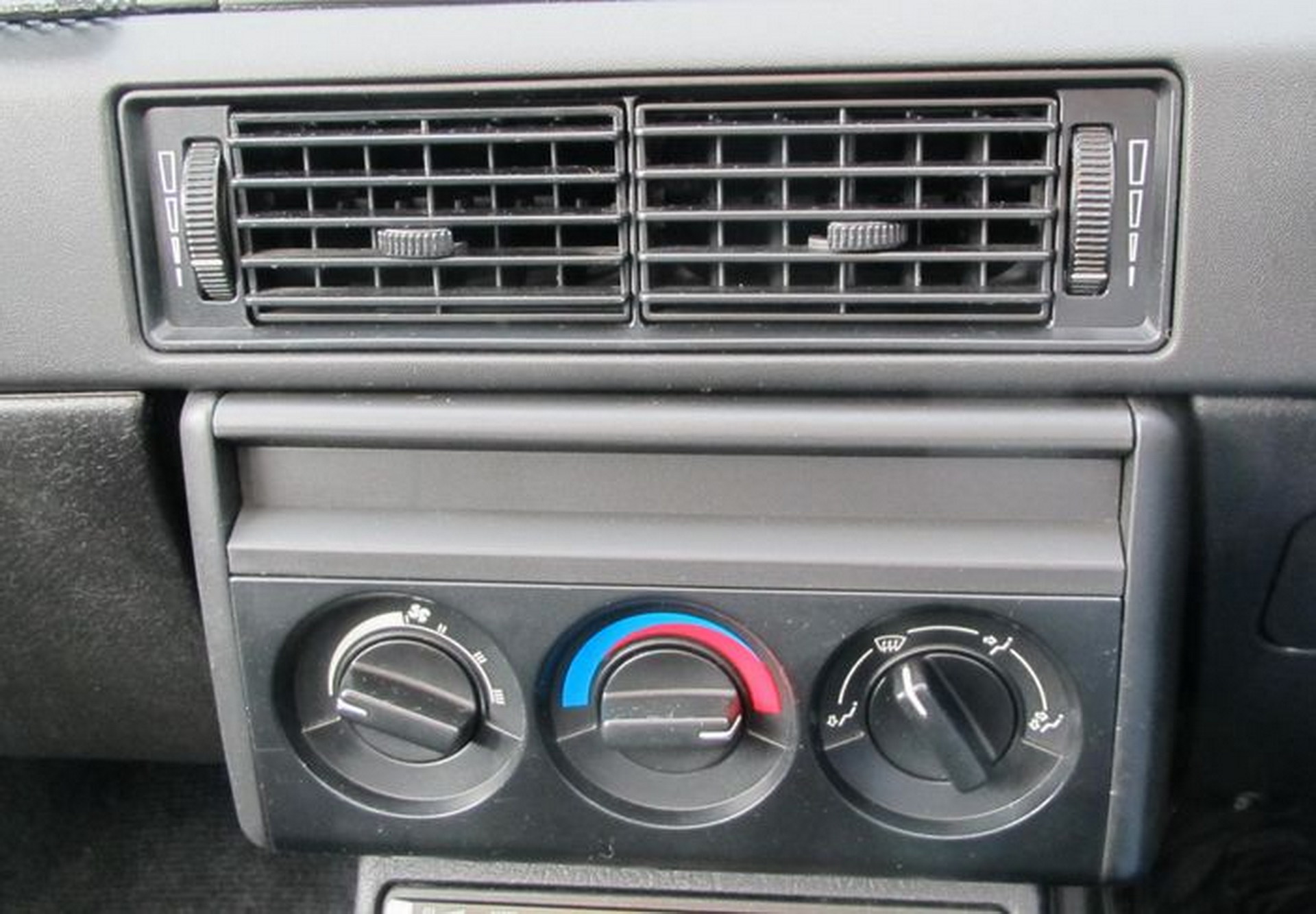 A Fiat Tipo Once Owned By F1 Champion Nigel Mansell Could Be Yours