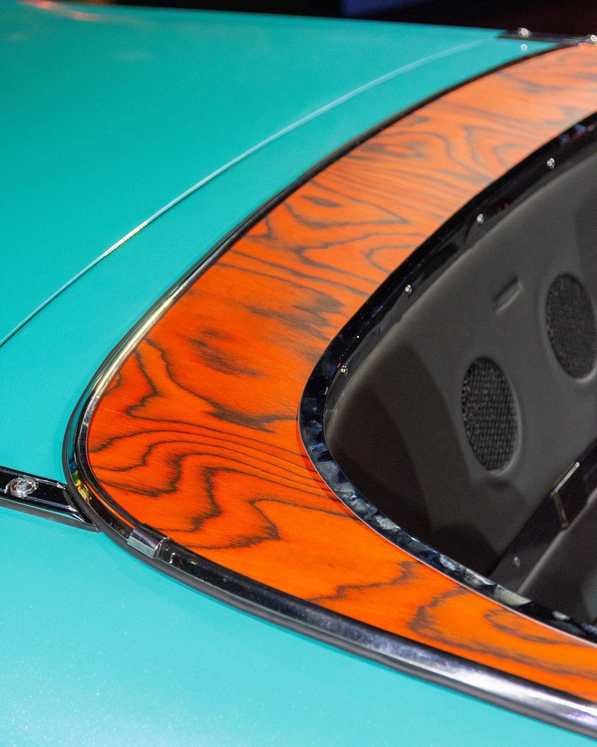 Garage Italia’s New Restomod Alfa Romeo Spider Duetto Hybrid Has An F1-Style KERS System