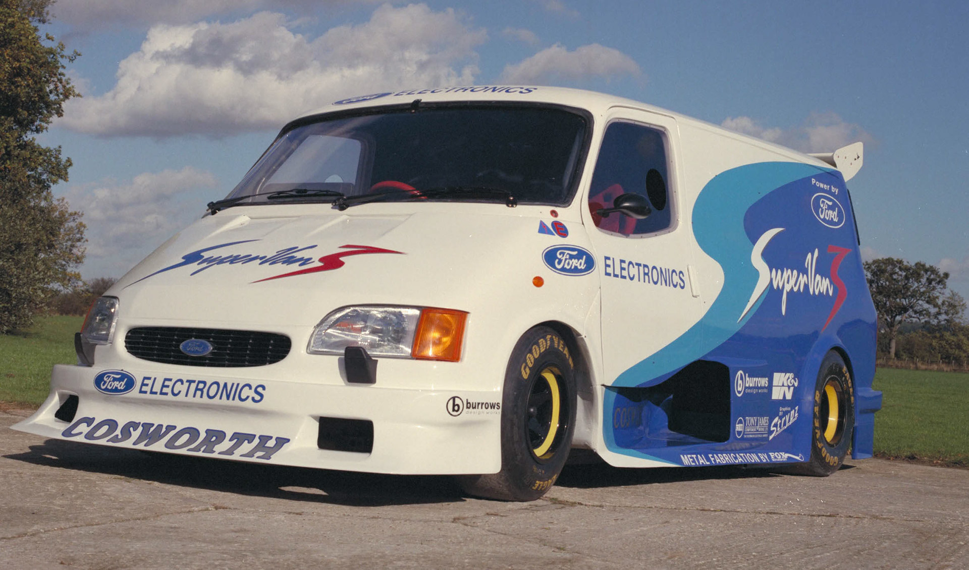 2,000-HP Ford Pro Electric SuperVan Concept Does 60 MPH In Less Than 2 Seconds