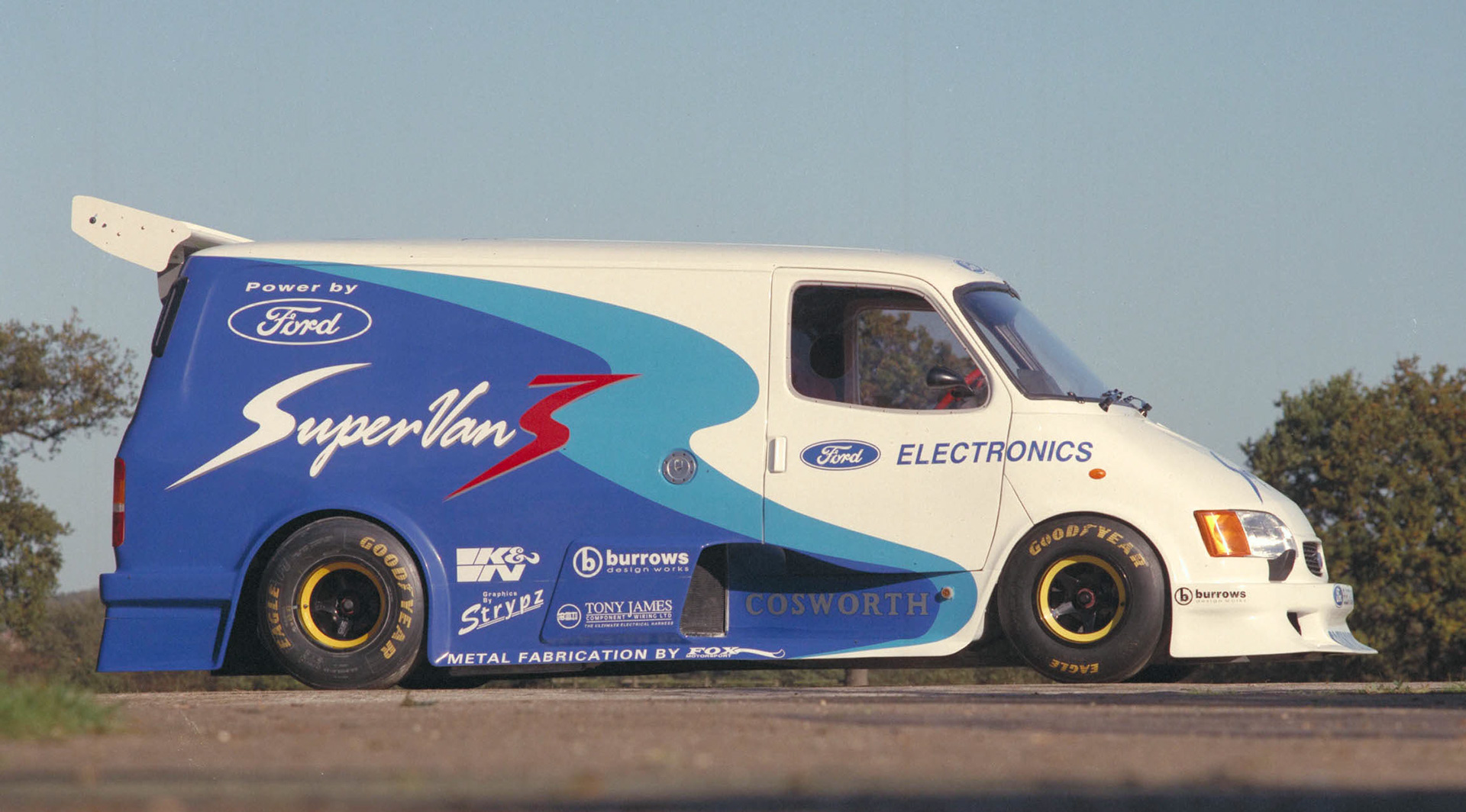 2,000-HP Ford Pro Electric SuperVan Concept Does 60 MPH In Less Than 2 Seconds