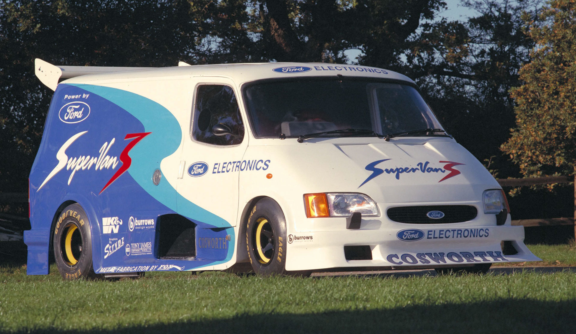 2,000-HP Ford Pro Electric SuperVan Concept Does 60 MPH In Less Than 2 Seconds