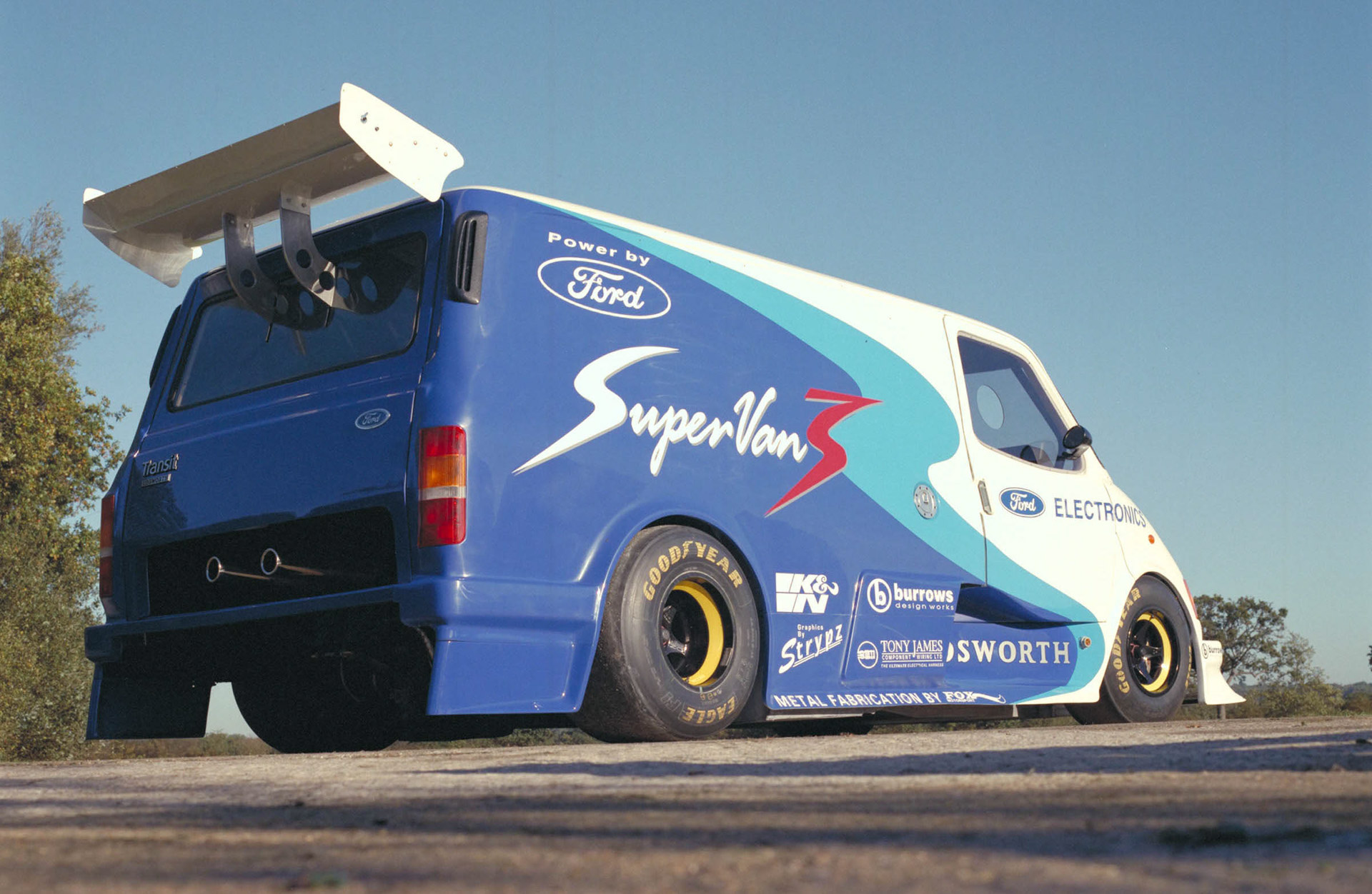 2,000-HP Ford Pro Electric SuperVan Concept Does 60 MPH In Less Than 2 Seconds