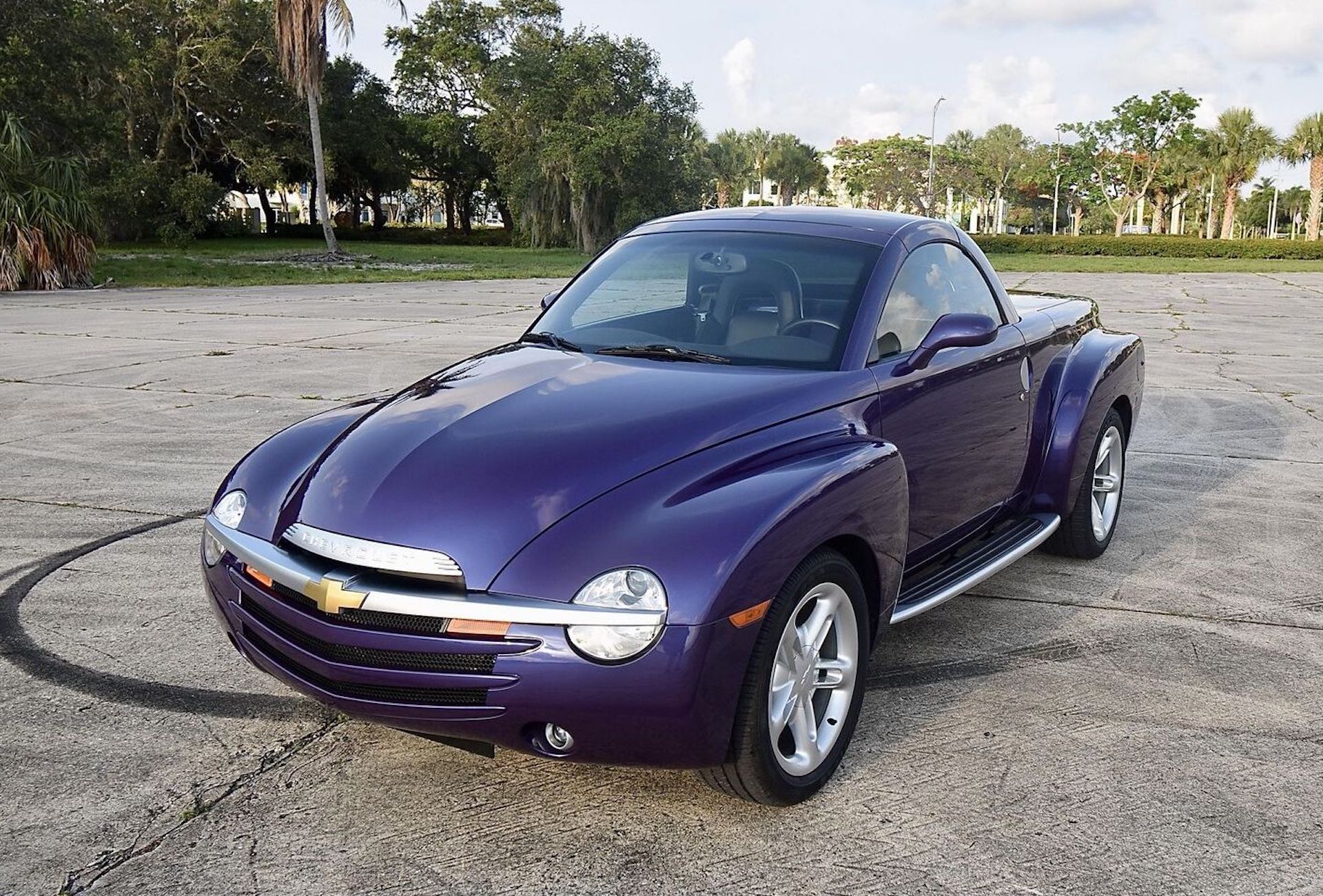 1,100-Mile Chevy SSR Is A Timewarp Example Of GM’s Confused Retro Truck