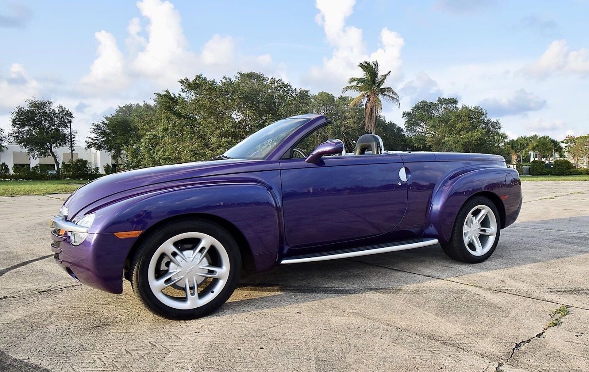 1,100-Mile Chevy SSR Is A Timewarp Example Of GM’s Confused Retro Truck