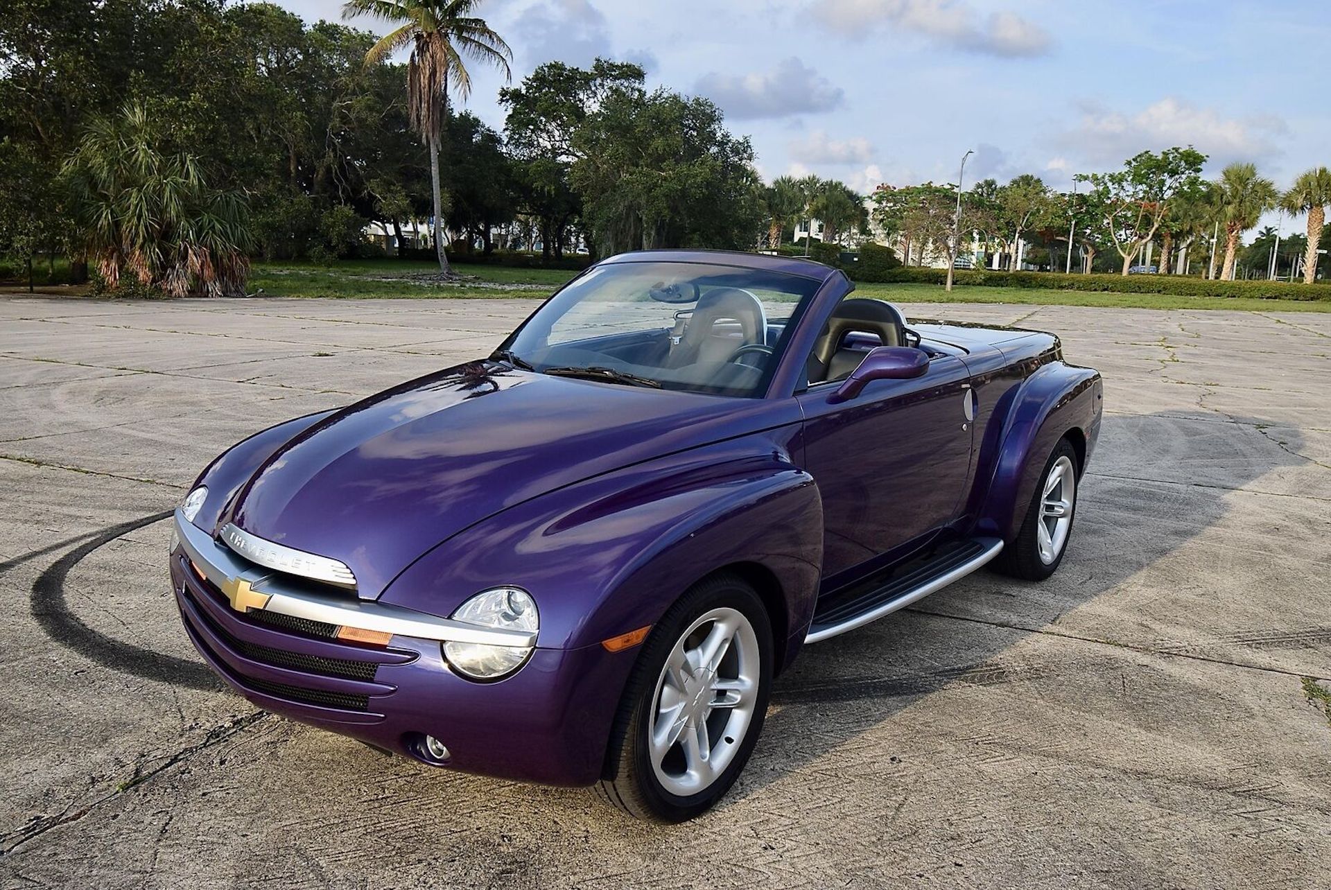 1,100-Mile Chevy SSR Is A Timewarp Example Of GM’s Confused Retro Truck