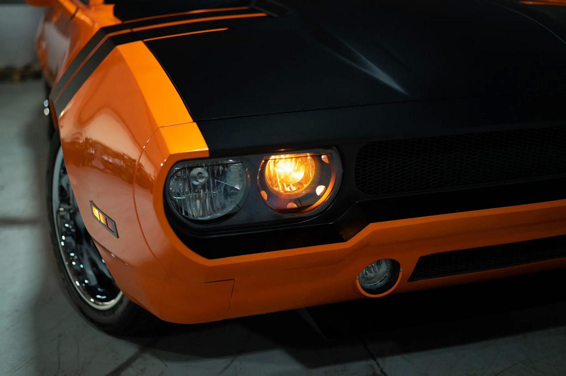 This 2010 Dodge Challenger Was Retromodded Into A 1971 Plymouth GTX