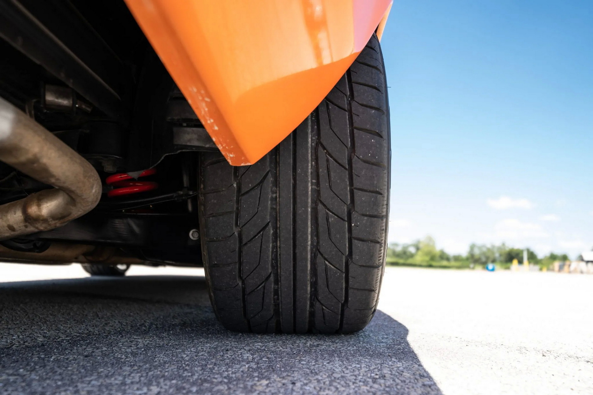 This 2010 Dodge Challenger Was Retromodded Into A 1971 Plymouth GTX