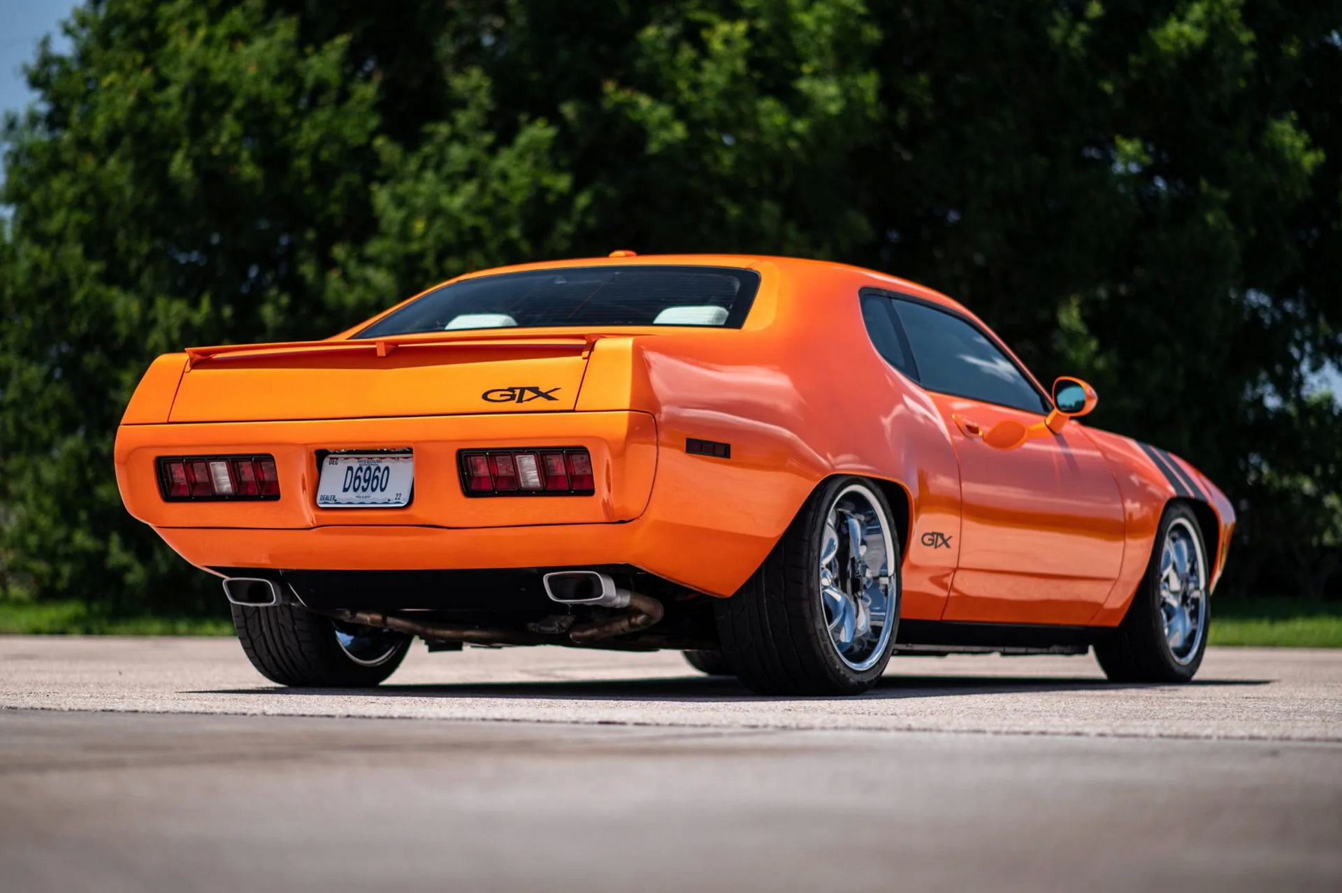 This 2010 Dodge Challenger Was Retromodded Into A 1971 Plymouth GTX