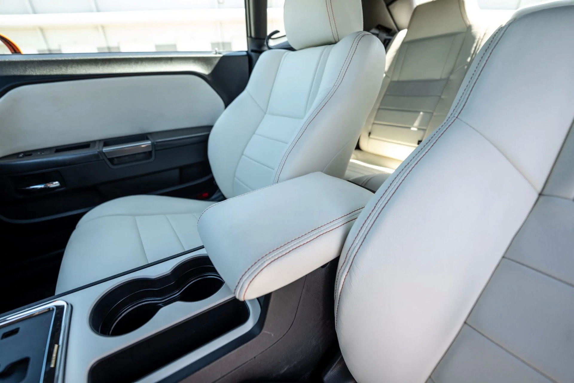 This 2010 Dodge Challenger Was Retromodded Into A 1971 Plymouth GTX