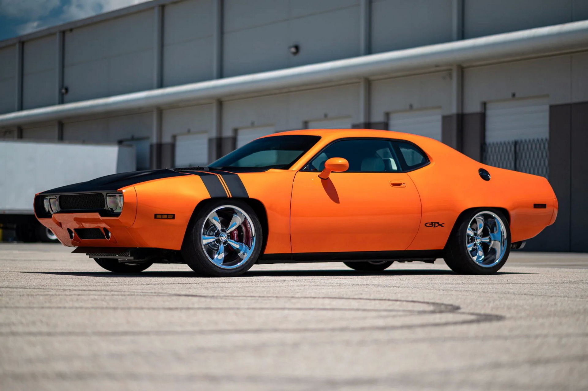 This 2010 Dodge Challenger Was Retromodded Into A 1971 Plymouth GTX