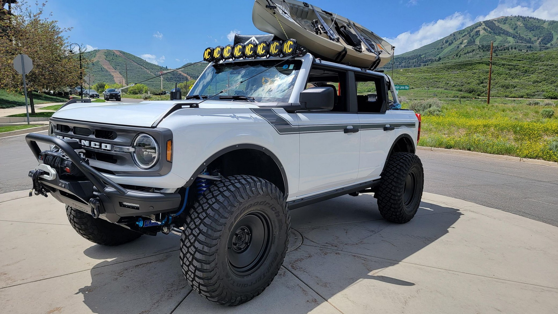 Skip The Line And Go Wild With This 900 Mile Overland-Focused 2021 Ford Bronco Big Bend