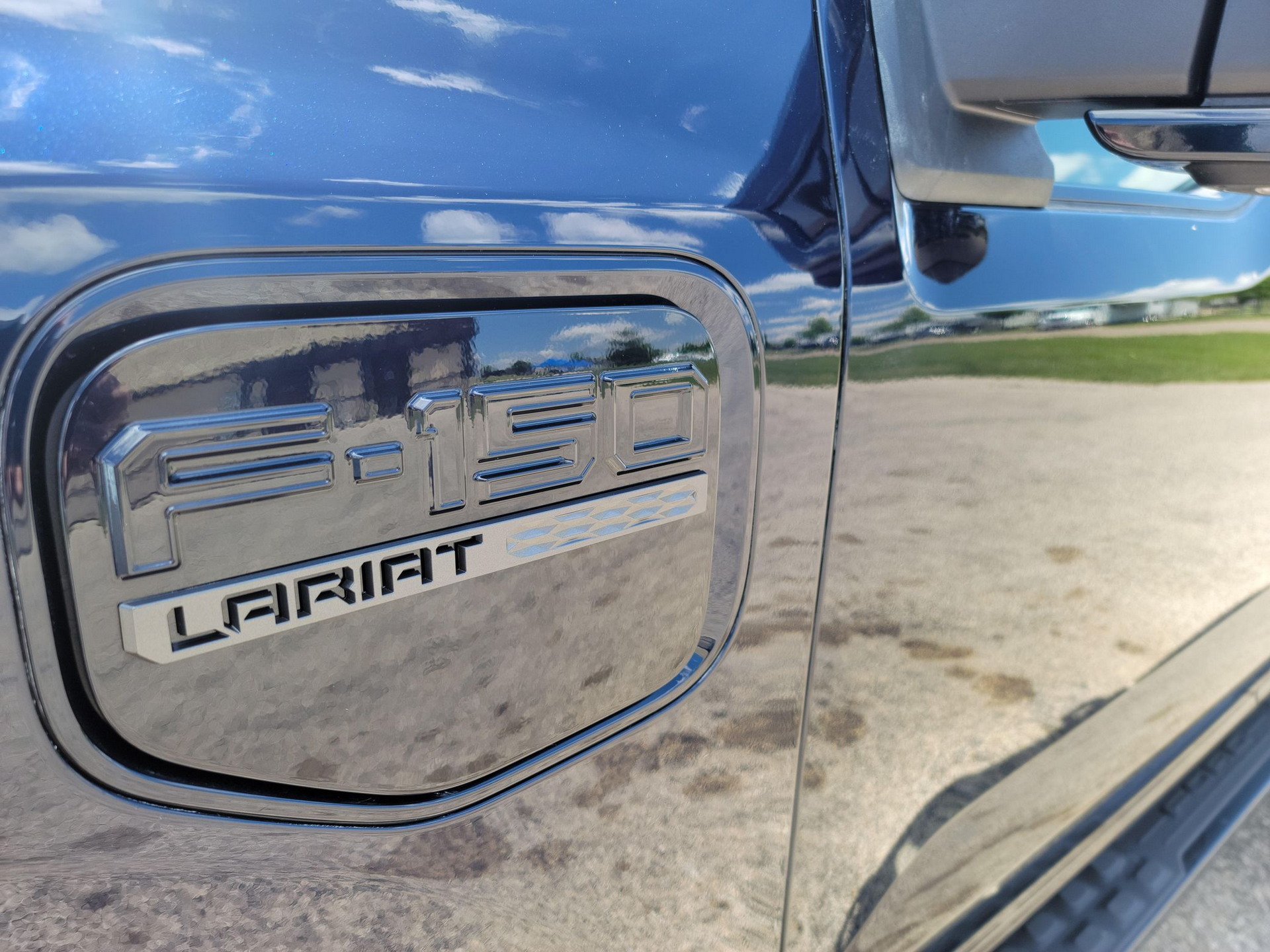 Skip The Line And Buy This 315-Mile Ford F-150 Lightning Up For Auction Right Now