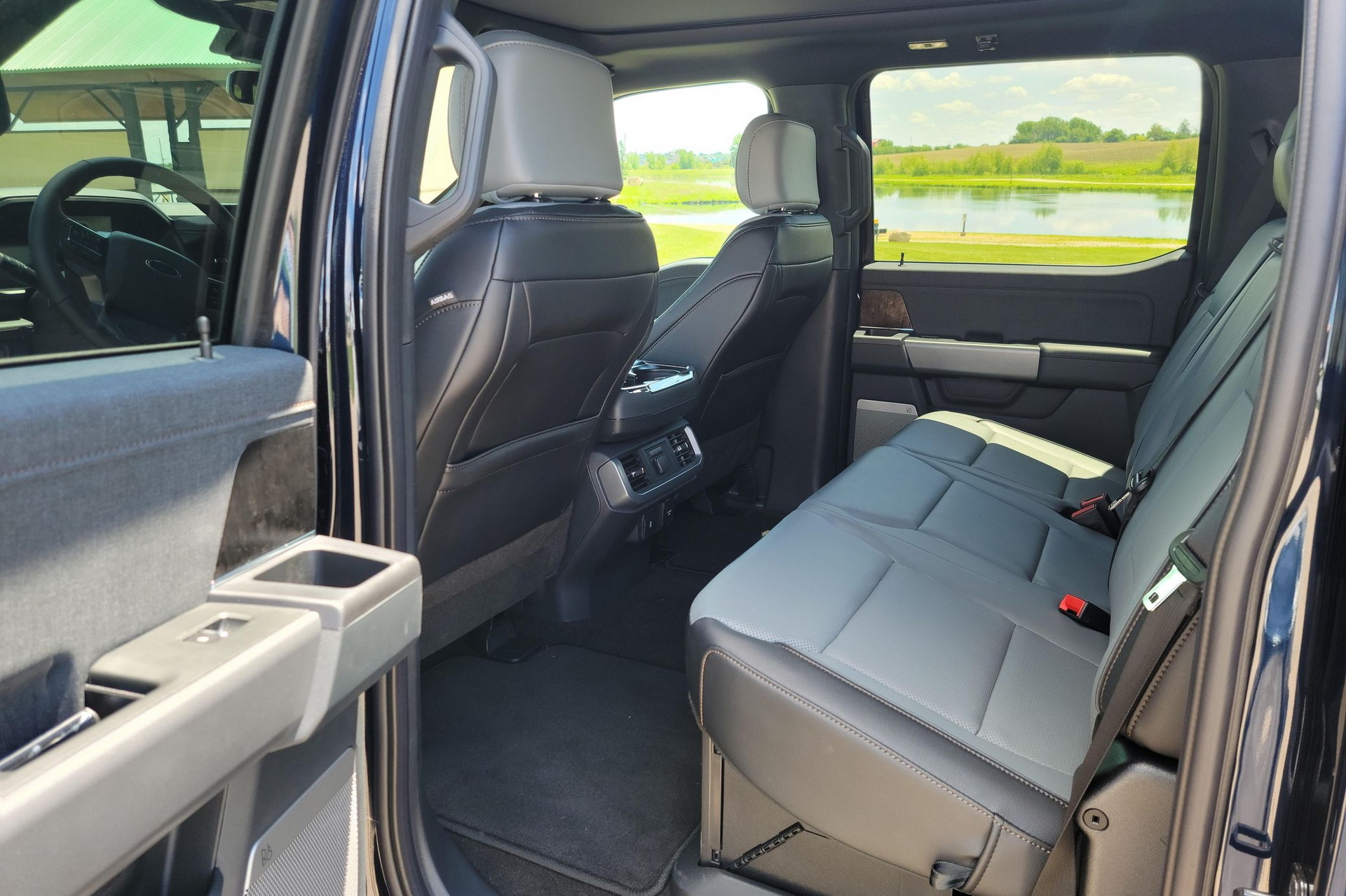 Skip The Line And Buy This 315-Mile Ford F-150 Lightning Up For Auction Right Now