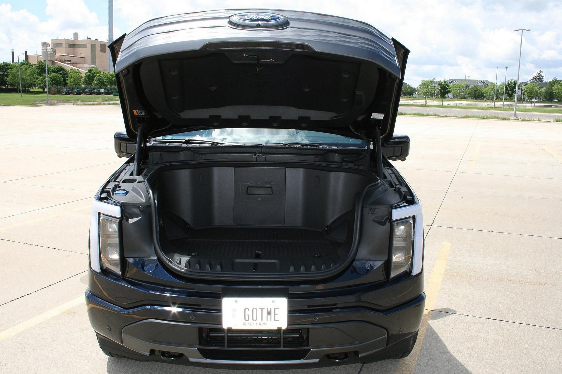 Skip The Line And Buy This 315-Mile Ford F-150 Lightning Up For Auction Right Now