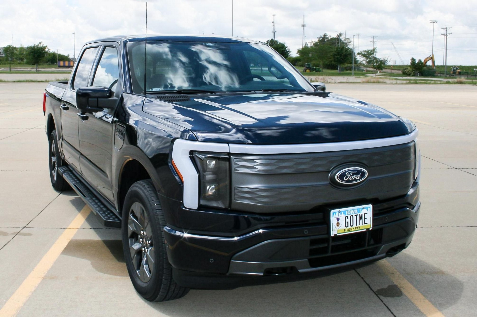 Skip The Line And Buy This 315-Mile Ford F-150 Lightning Up For Auction Right Now