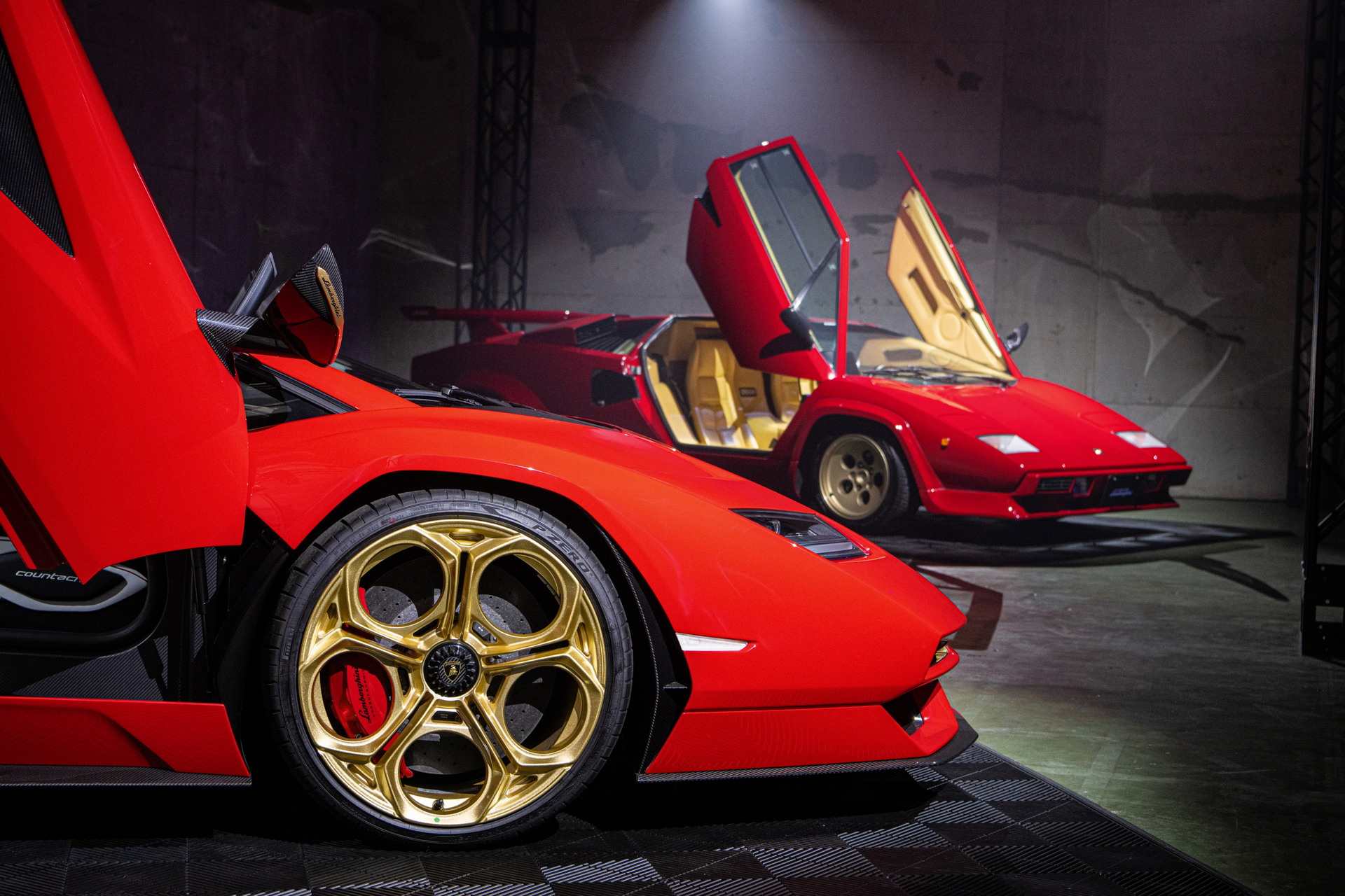 Lamborghini Celebrates The First Deliveries Of The Countach LPI 800-4 To The Land Of The Rising Sun