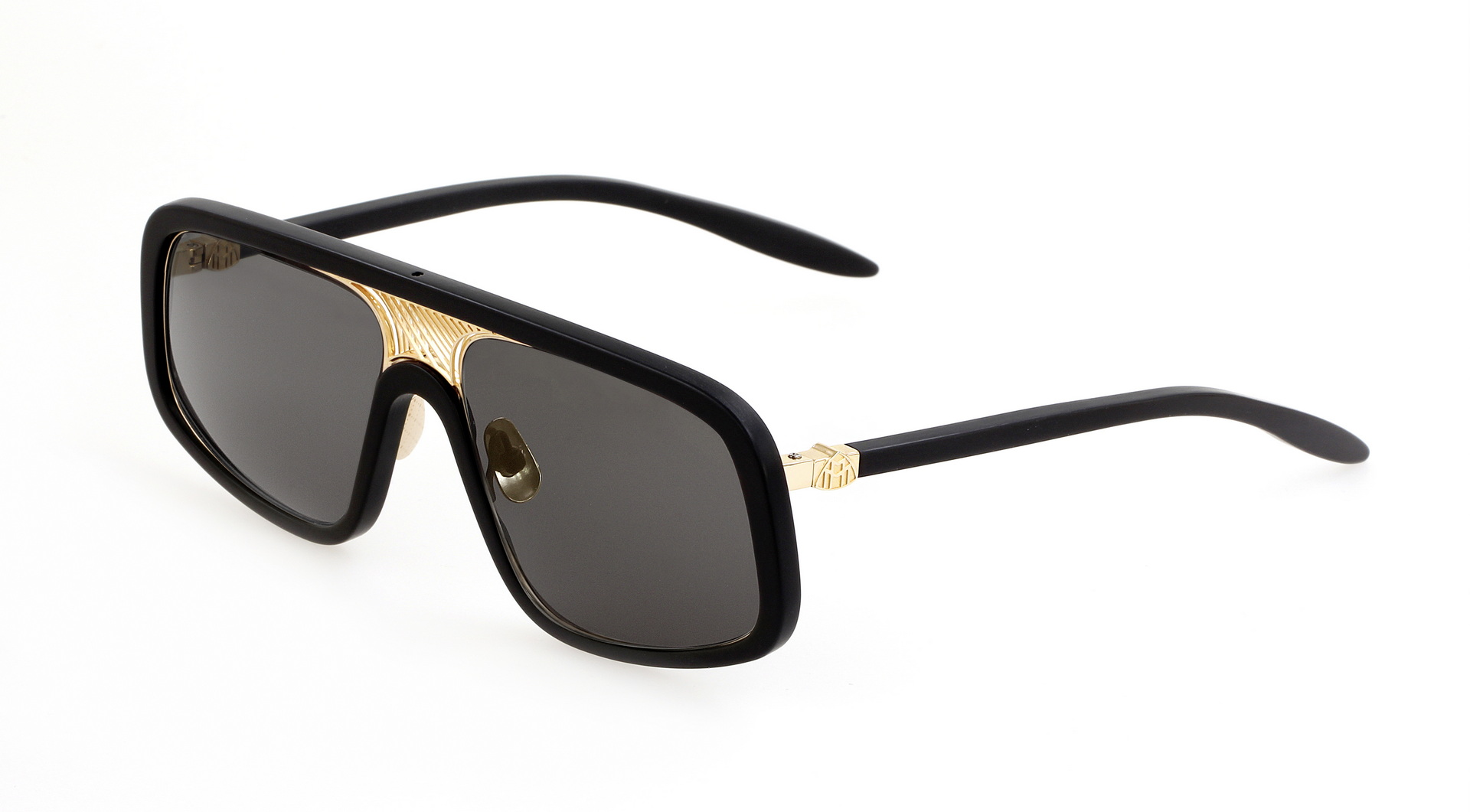 Maybach Designs Ultra Expensive Sunglasses Made Of Gold, Titanium, And The Horn Of A Water Buffalo
