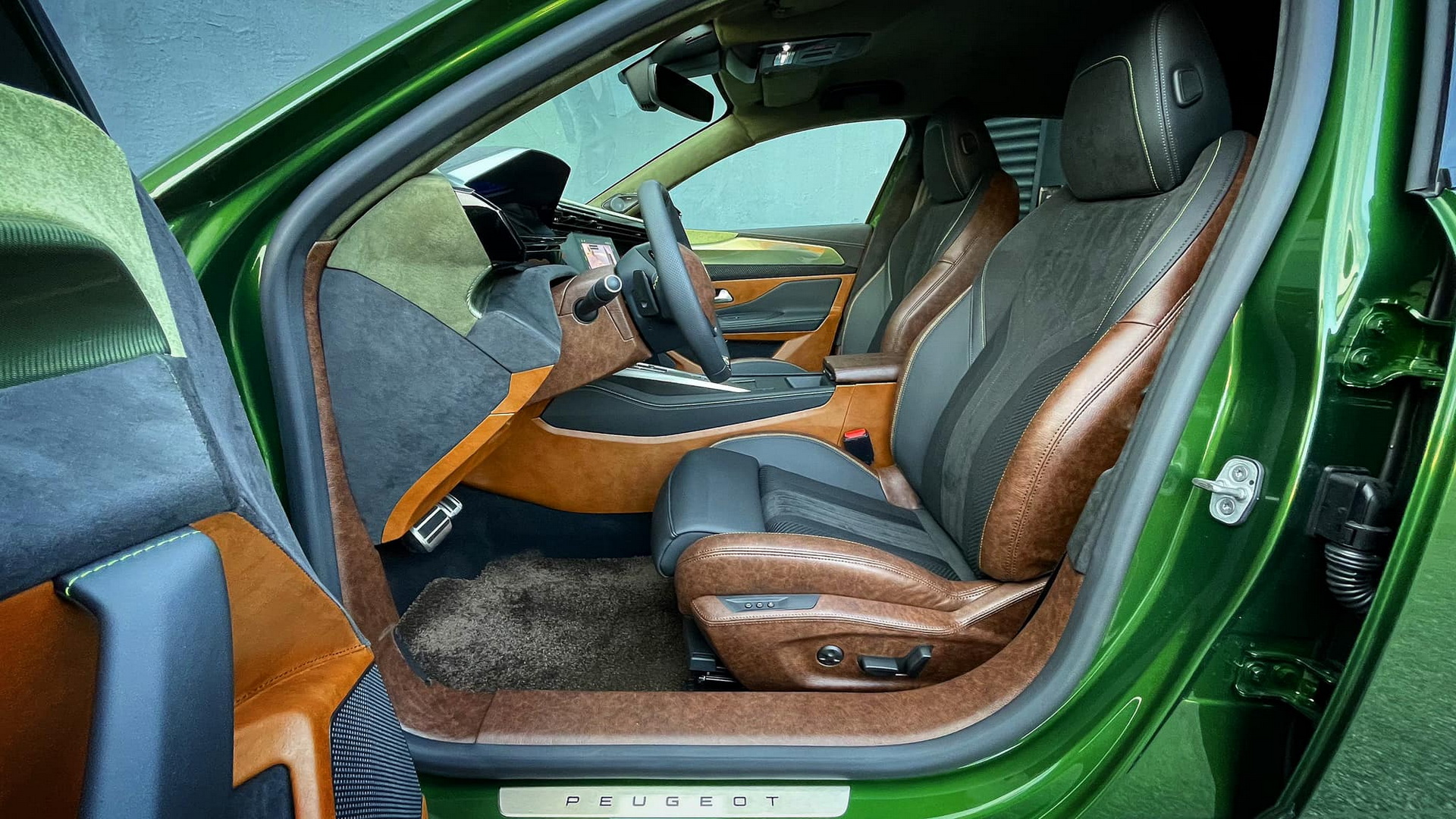 Castagna Milano Shows One-Off Peugeot 308 GT It Calls An Homage To Green