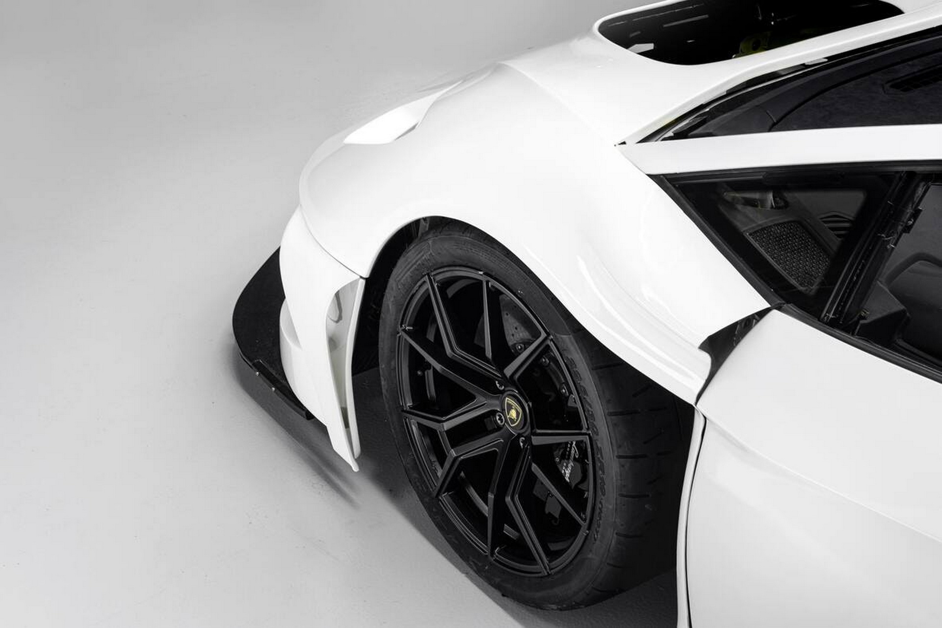 Just Nine People Will Be Lucky Enough To Own The Bonkers Zyrus Strada LP1200