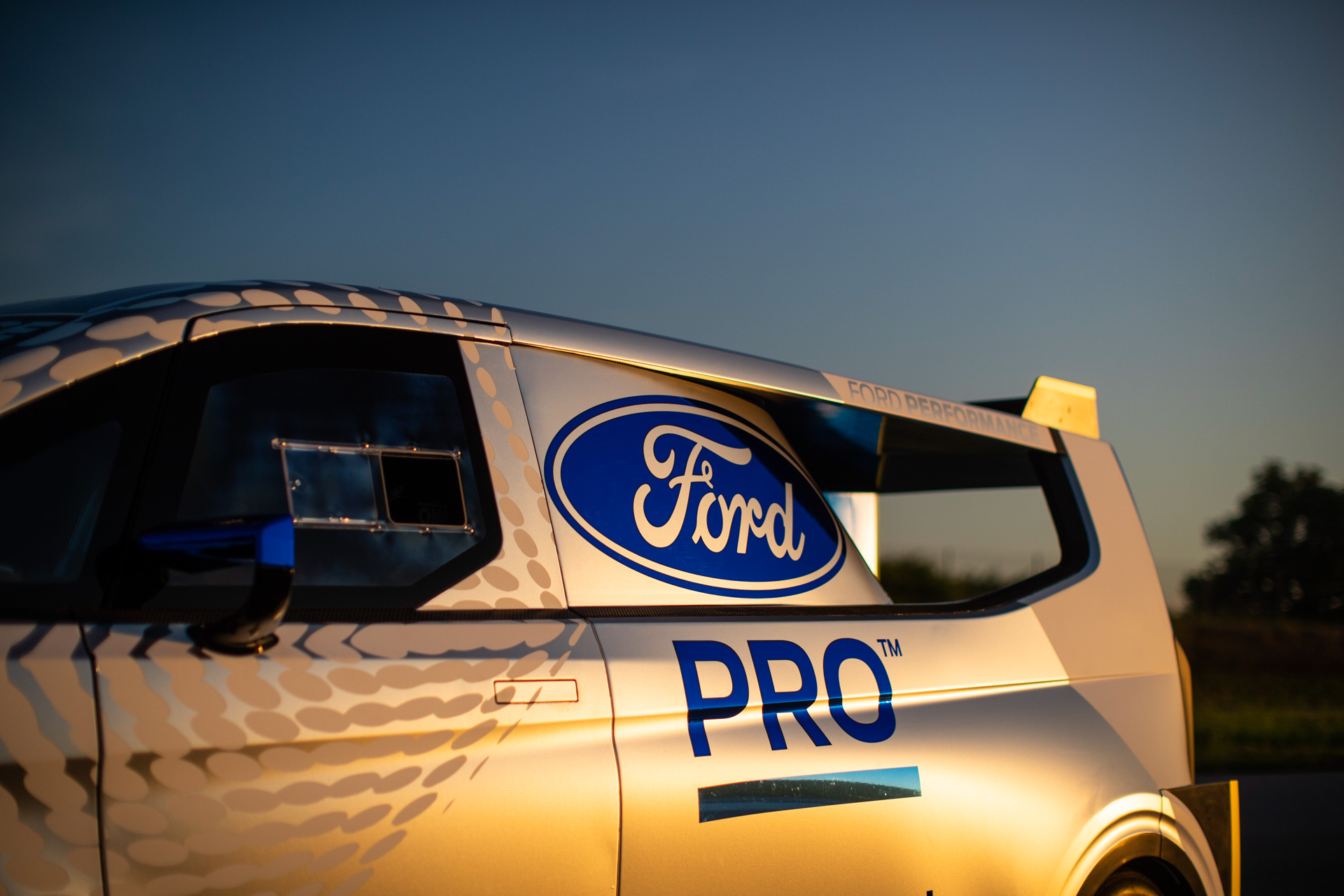 2,000-HP Ford Pro Electric SuperVan Concept Does 60 MPH In Less Than 2 Seconds