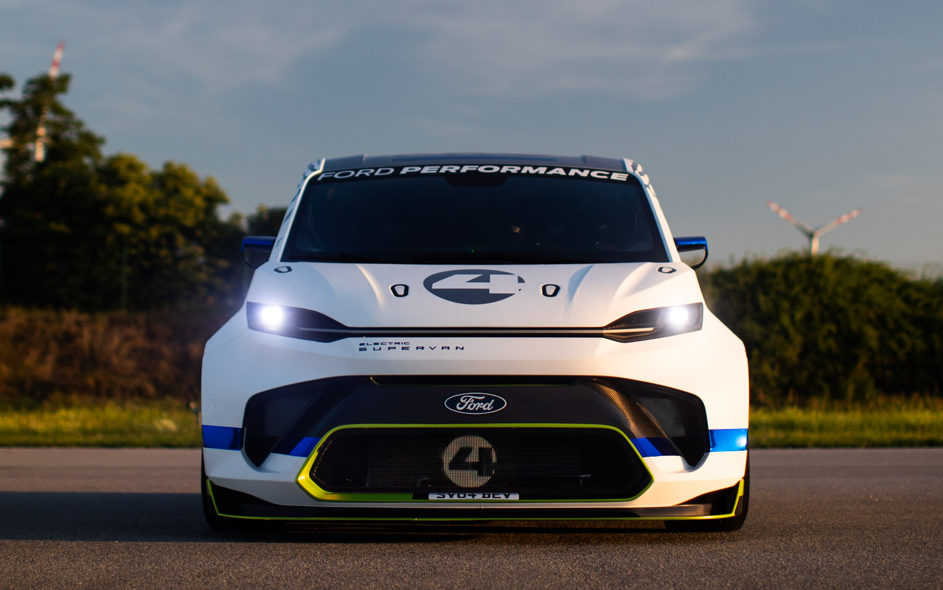 2,000-HP Ford Pro Electric SuperVan Concept Does 60 MPH In Less Than 2 Seconds