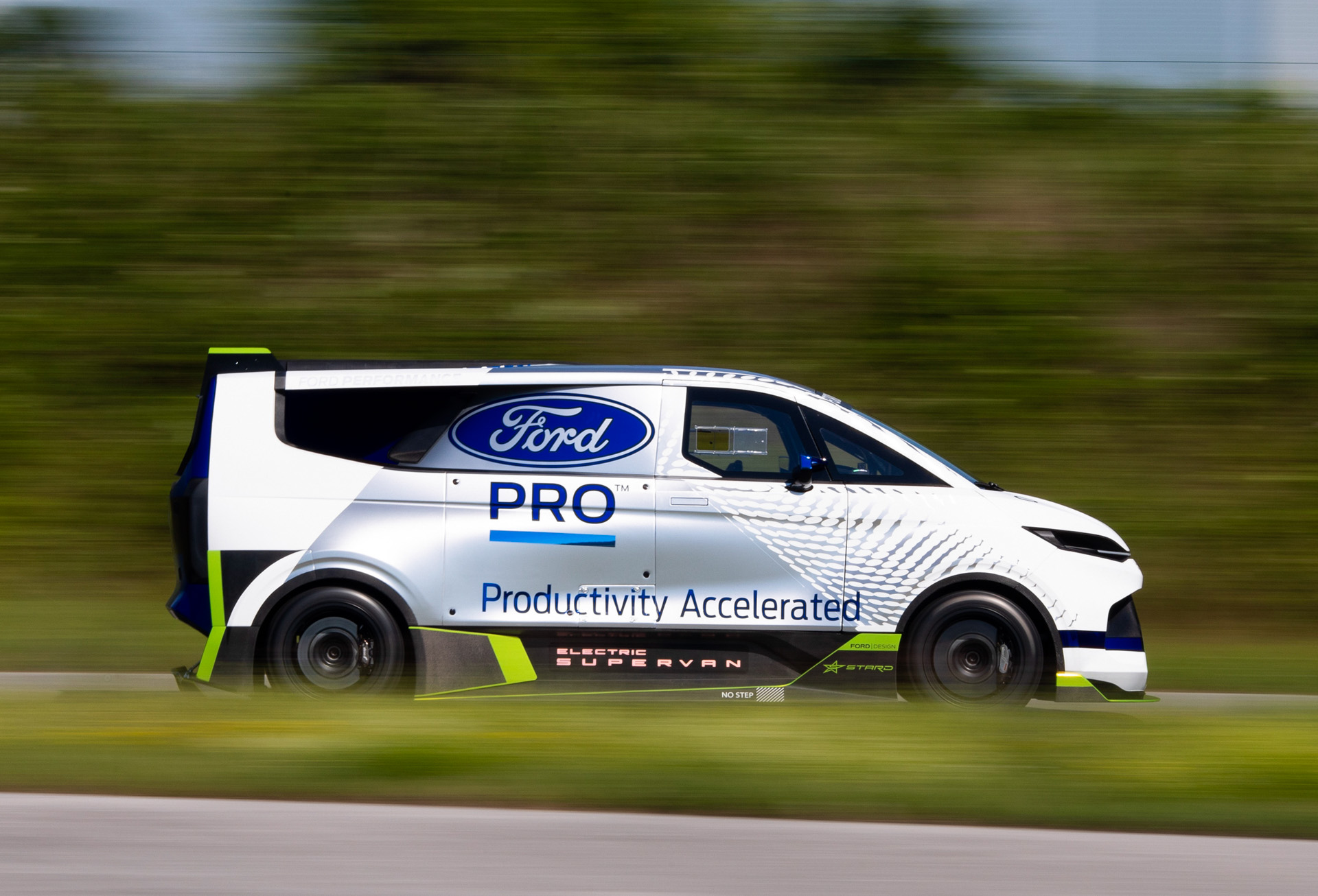 2,000-HP Ford Pro Electric SuperVan Concept Does 60 MPH In Less Than 2 Seconds