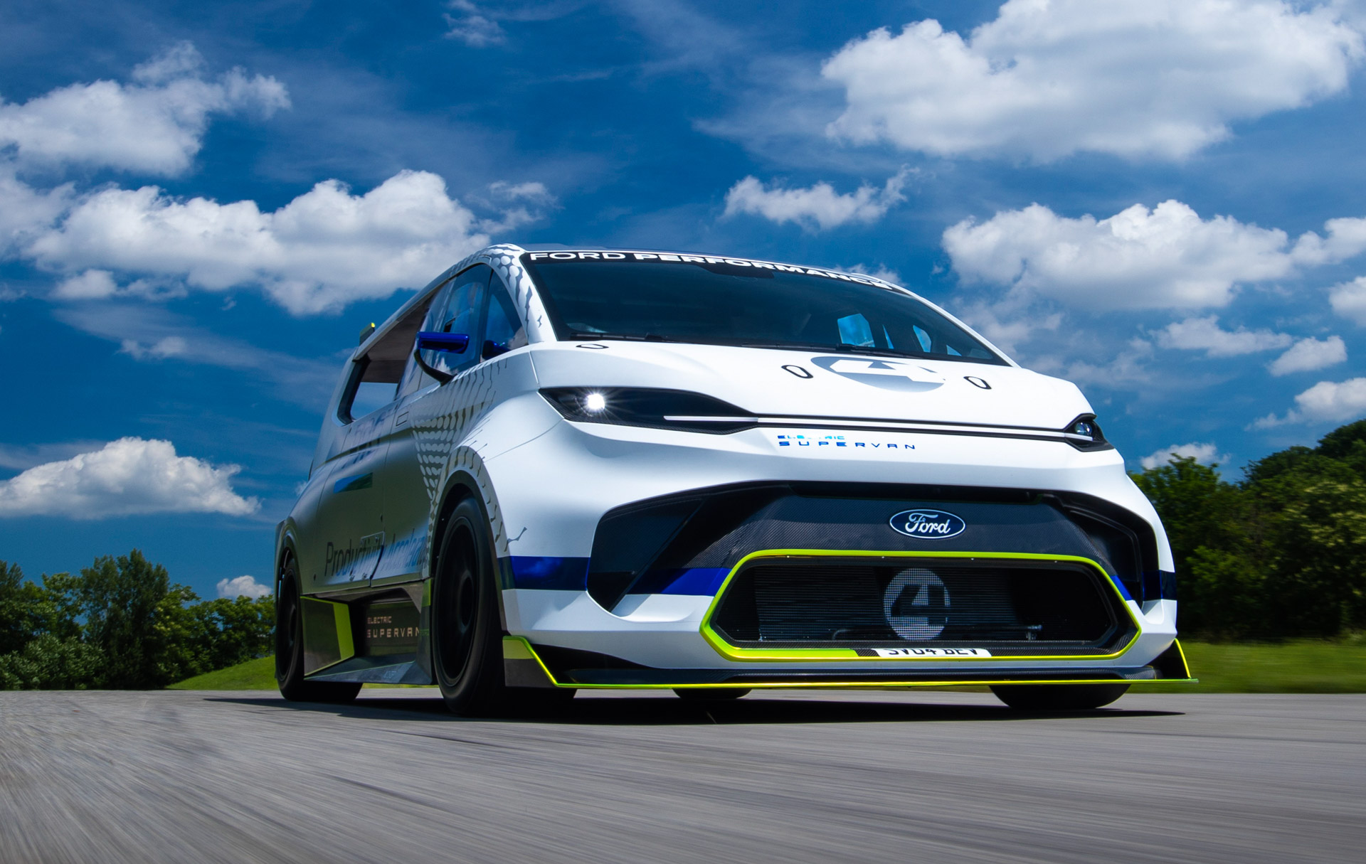 2,000-HP Ford Pro Electric SuperVan Concept Does 60 MPH In Less Than 2 Seconds