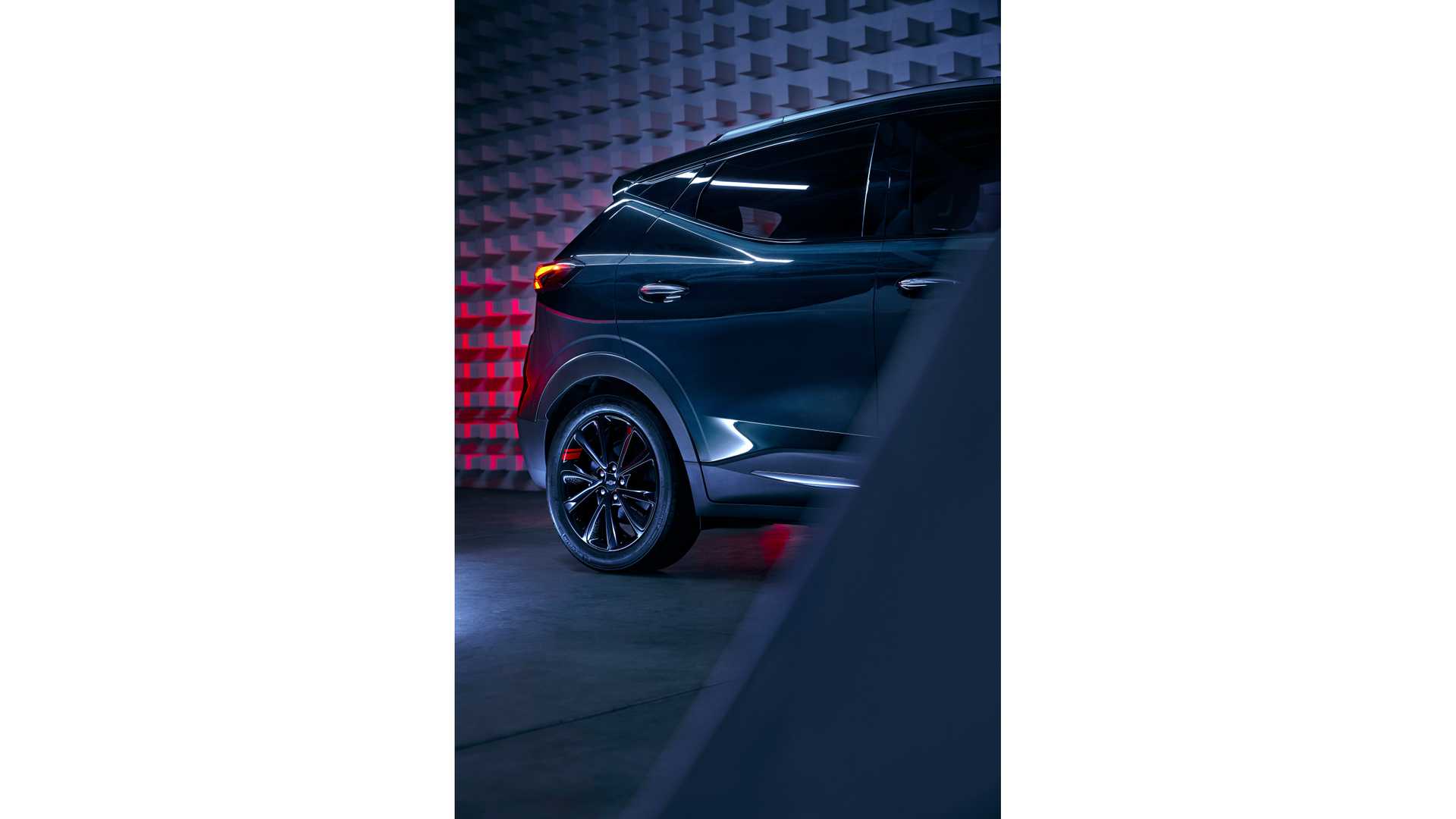 Chevrolet Slashes 2023 Bolt EV And EUV Prices By Up To $6,300