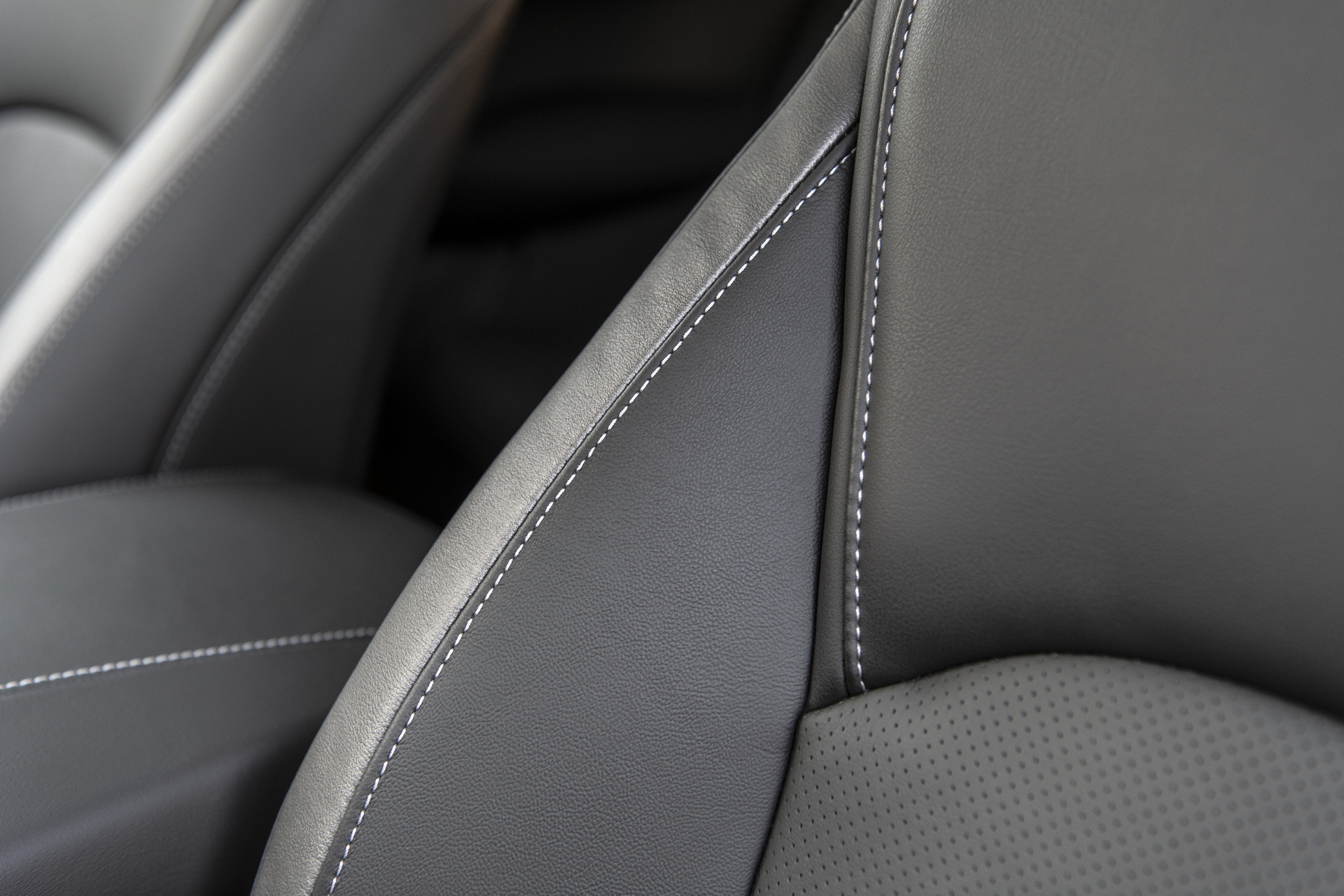 2023 Infiniti QX55 Gets More Standard Features, But It’s $2,650 More Expensive Too