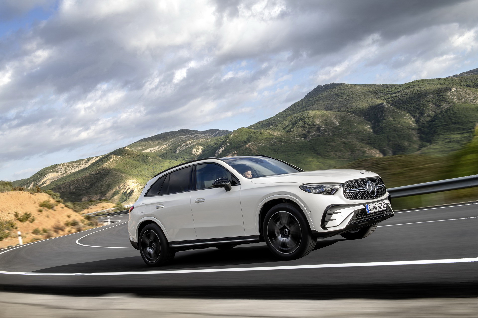2023 Mercedes-Benz GLC’s European Lineup Detailed, Diesel PHEV Rated Up To… 470 MPG (0.5 L/100km)