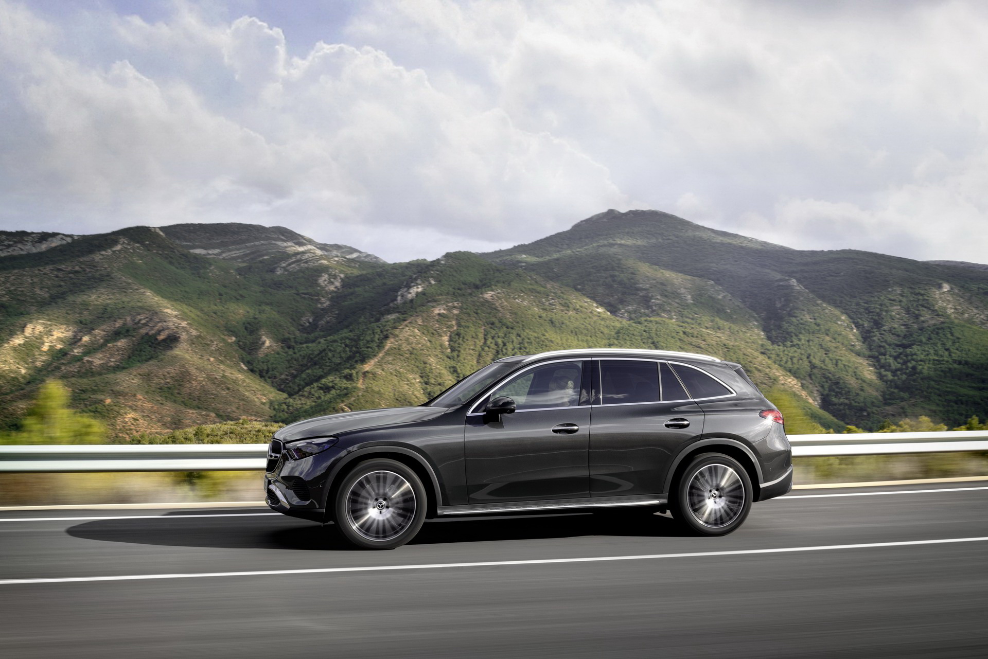2023 Mercedes-Benz GLC’s European Lineup Detailed, Diesel PHEV Rated Up To… 470 MPG (0.5 L/100km)