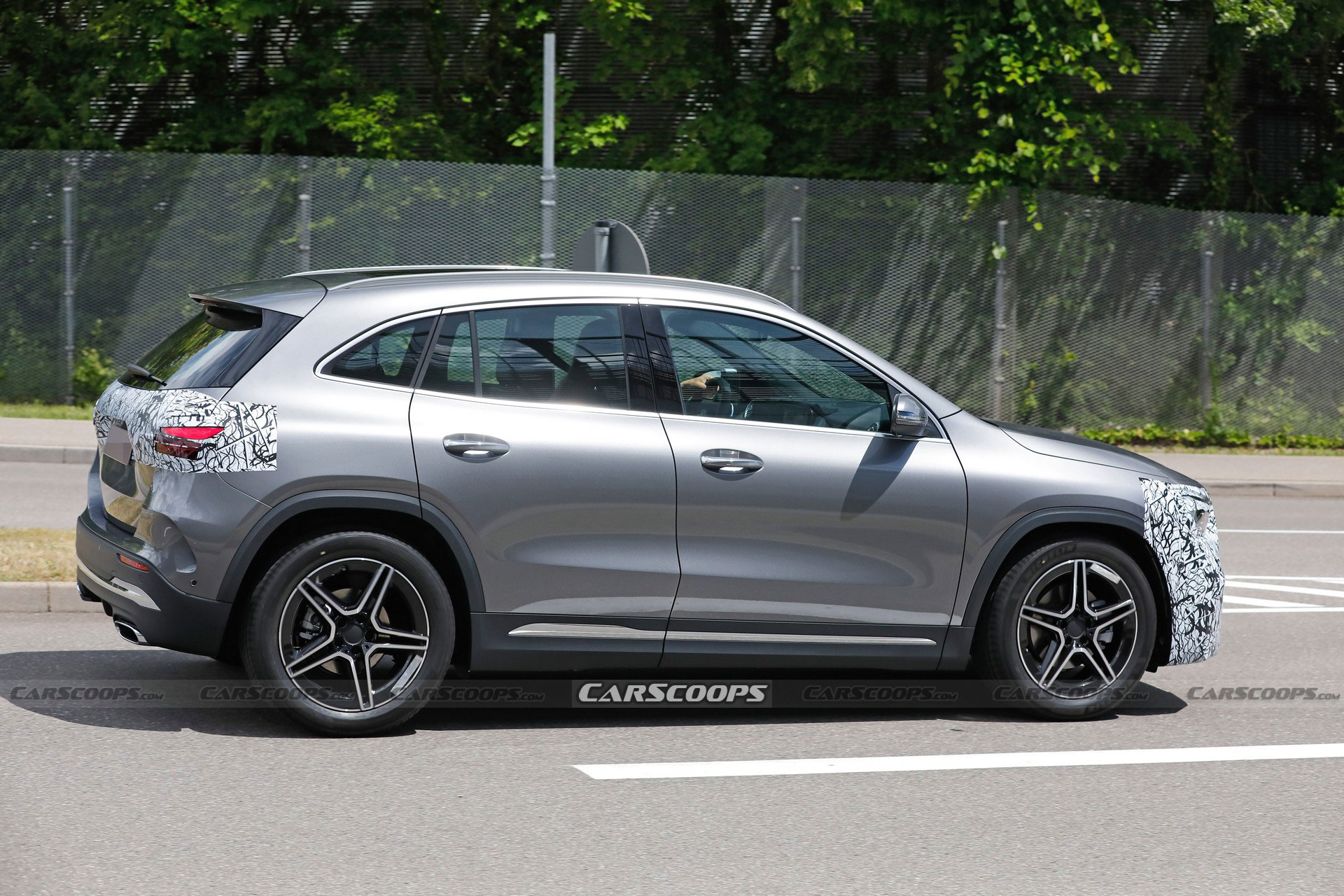 Facelifted Mercedes GLA Spied With Minor Updates