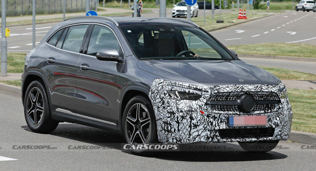  Facelifted Mercedes GLA Spied With Minor Updates
