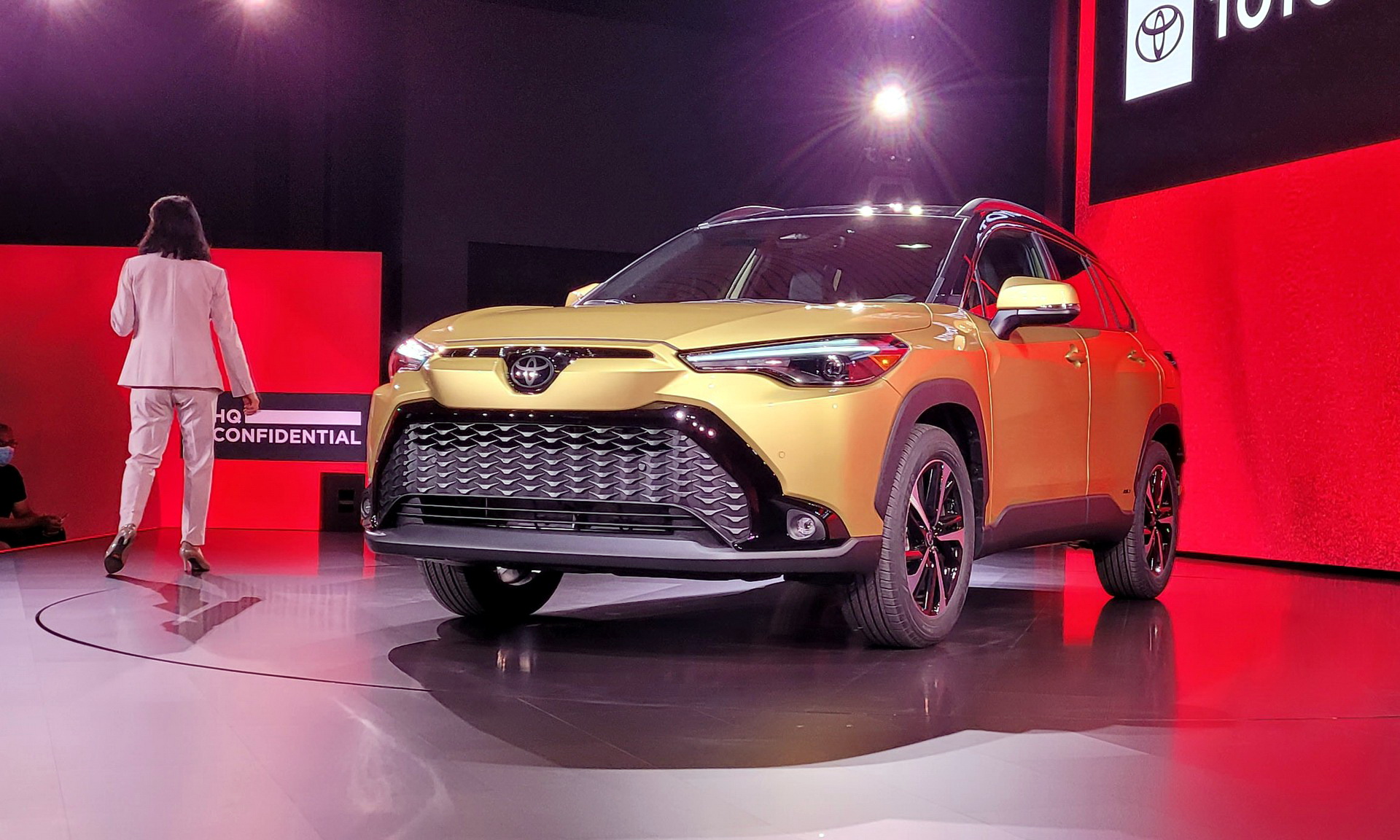 2023 Toyota Corolla Cross Hybrid Arrives In America With 194 HP And 37 MPG Combined