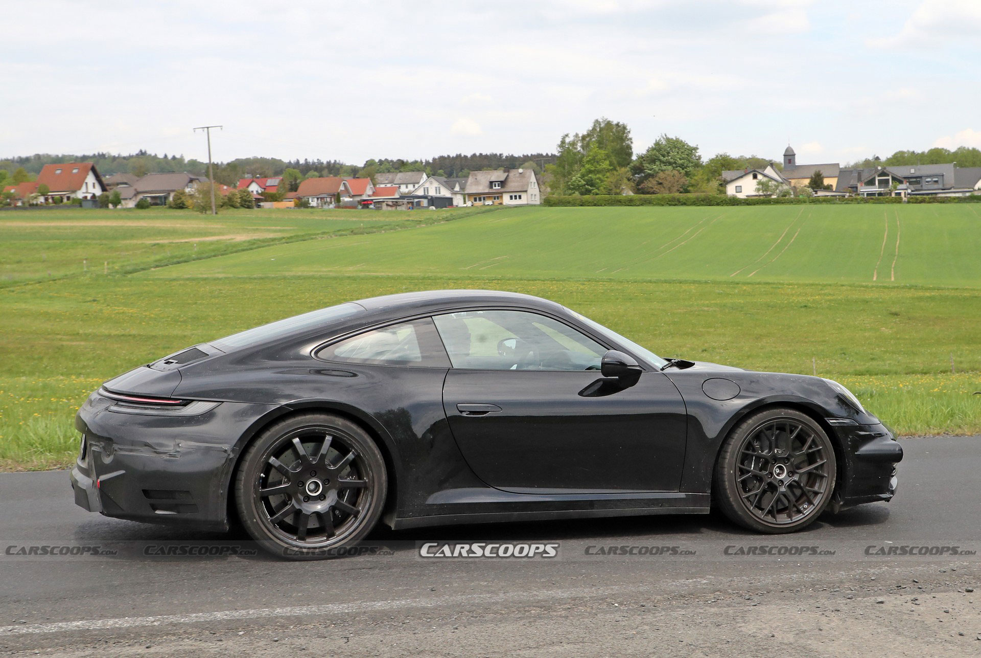 2024 Porsche 911 Spied Inside And Out, Will Sport Fully Digital Instrument Cluster