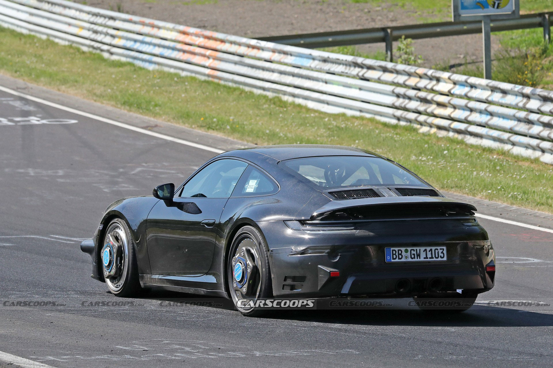 2024 Porsche 911 Spied Inside And Out, Will Sport Fully Digital Instrument Cluster