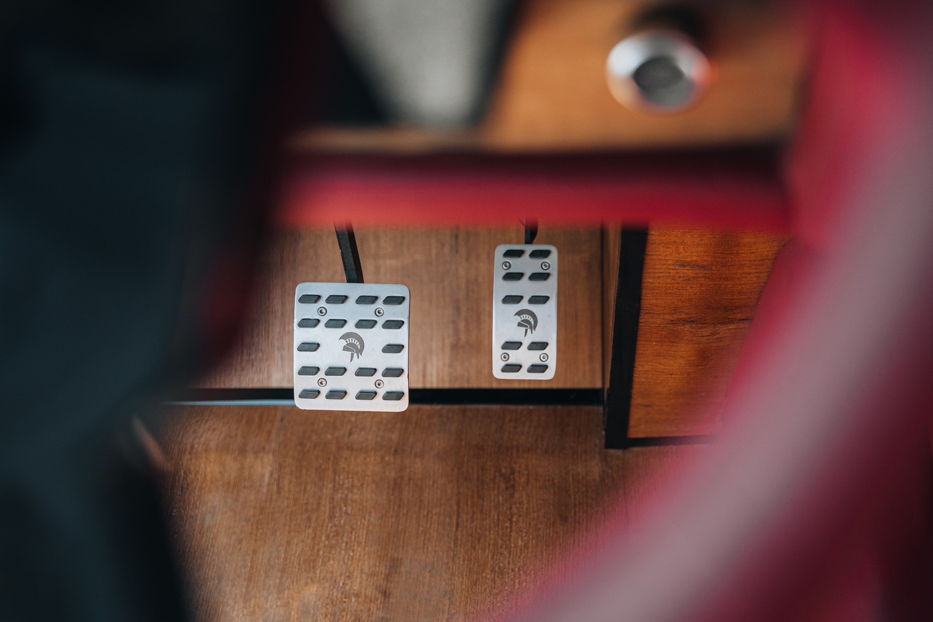 Ares Design’s $250k Defender V8 Hardtop Adds Luxury And A V8 Engine