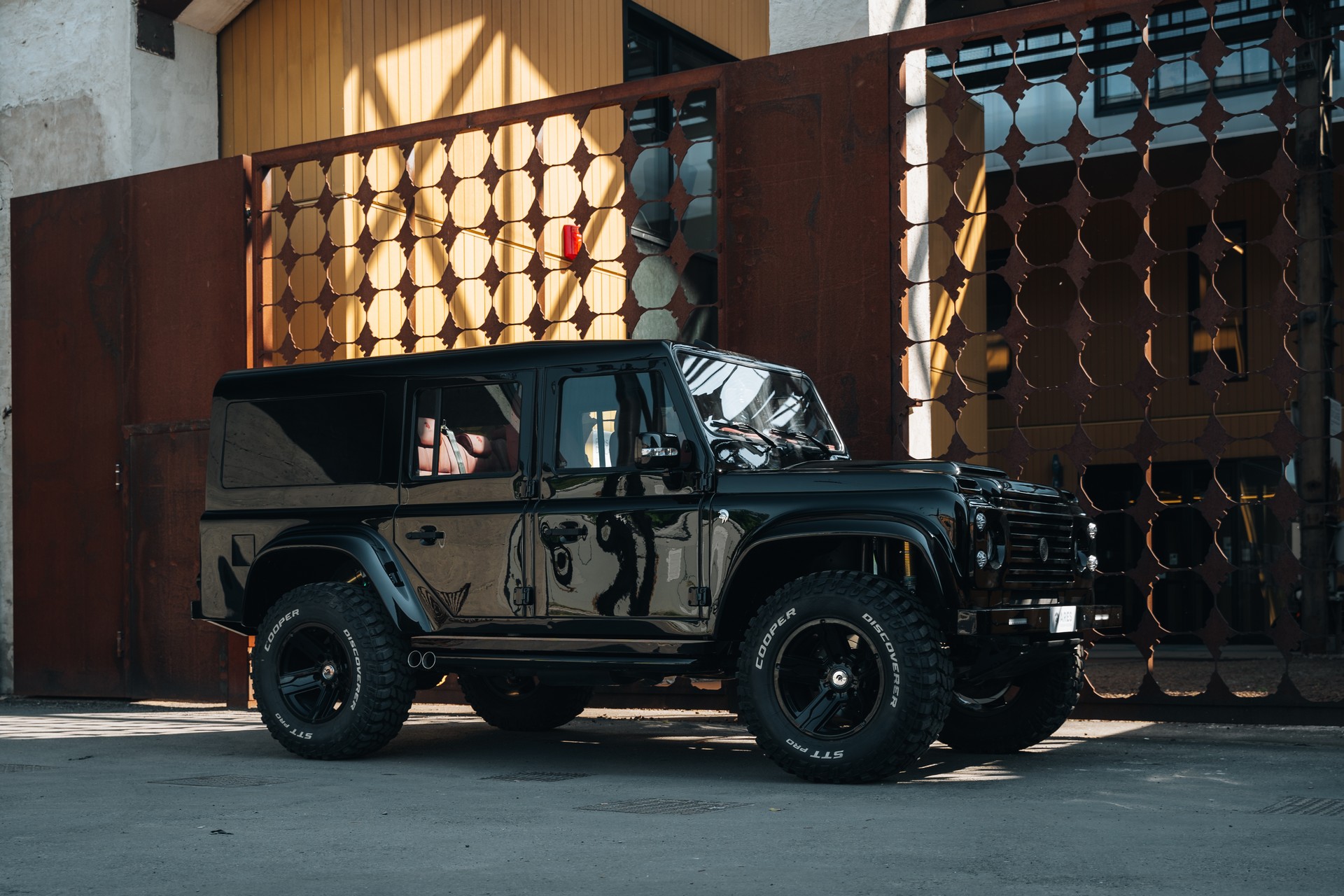 Ares Design’s $250k Defender V8 Hardtop Adds Luxury And A V8 Engine