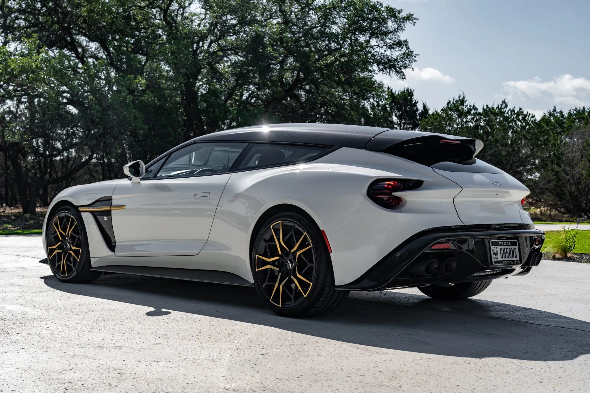 Does This Aston Martin Vanquish Zagato Shooting Brake Have Any Chance Of Cracking The $1M Mark?