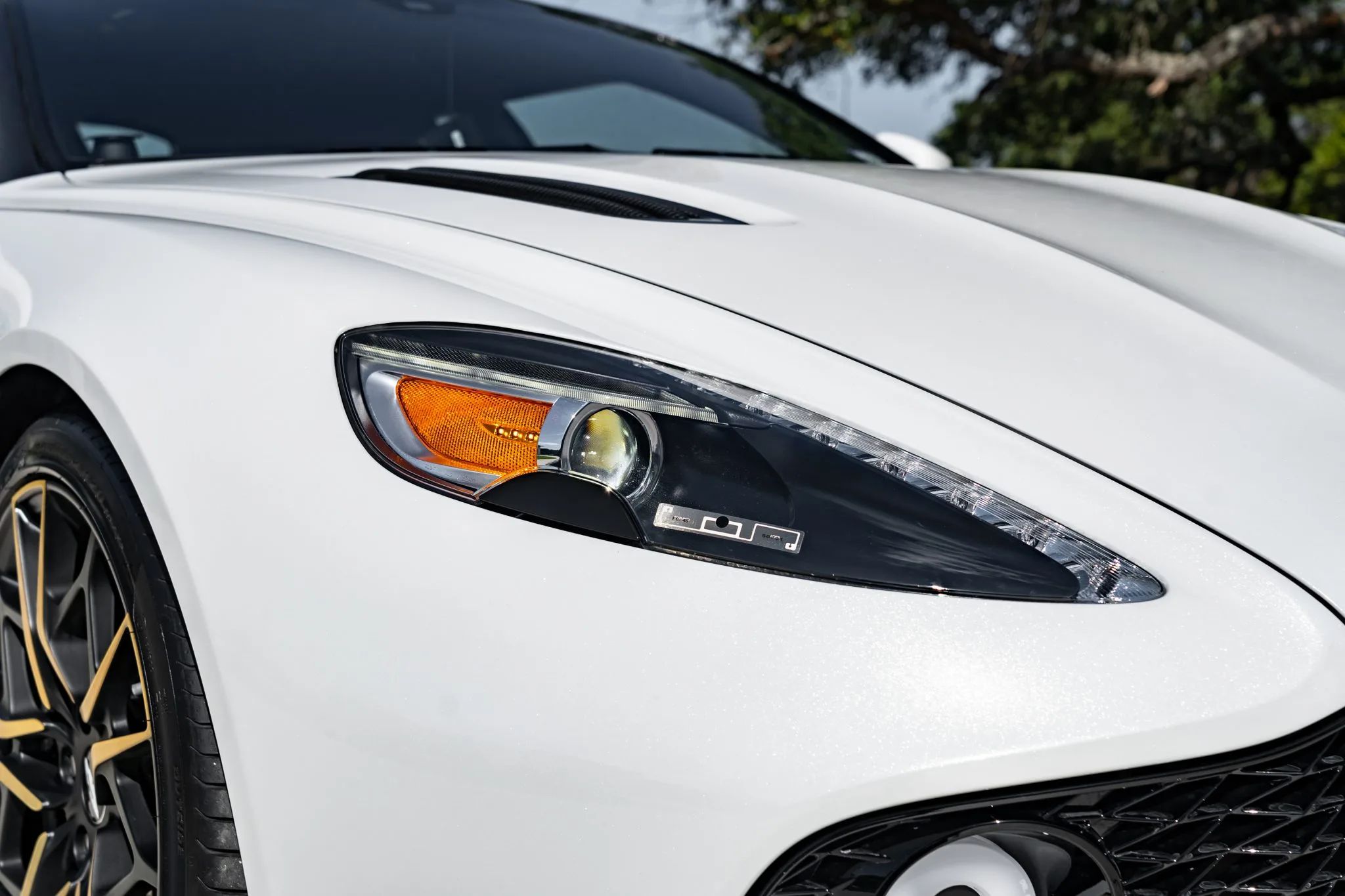 Does This Aston Martin Vanquish Zagato Shooting Brake Have Any Chance Of Cracking The $1M Mark?